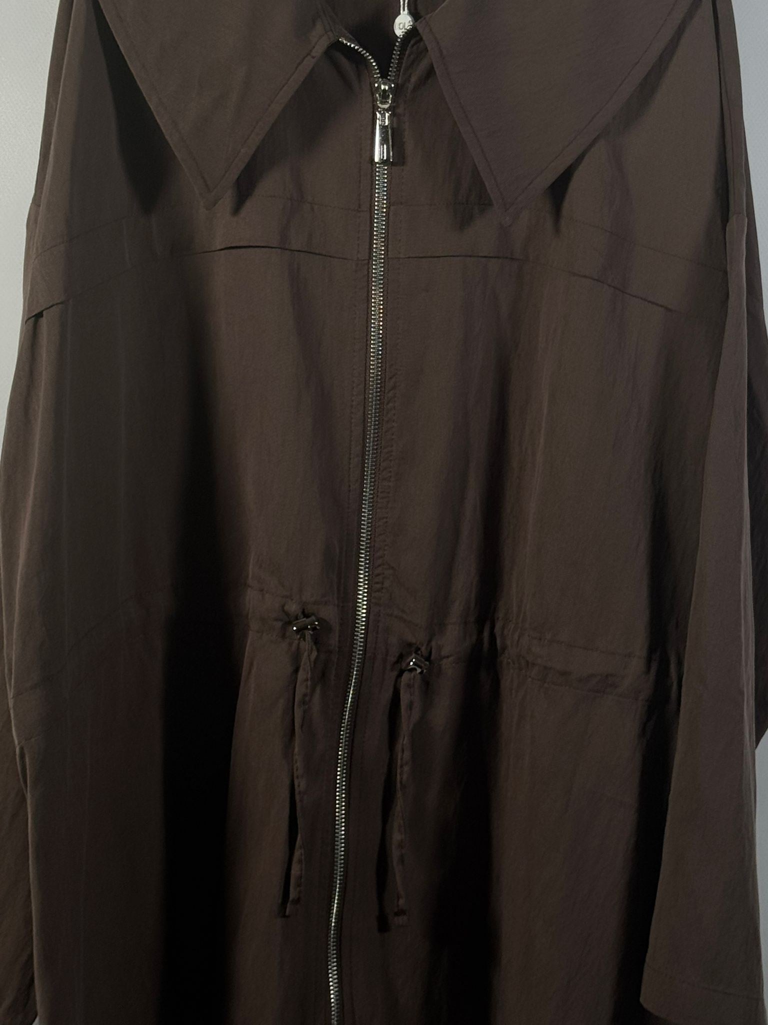 İKOLL TENCEL KARIŞIMLI KAP OVERSIZE FERMUARLI KAHVE