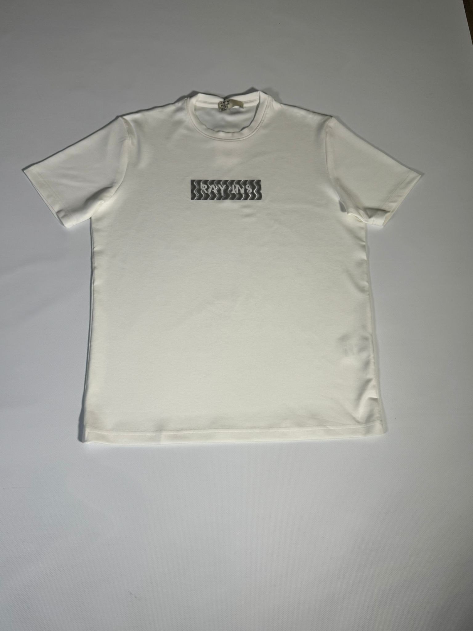 Laduren Syra Flow Graphic T- Shirt