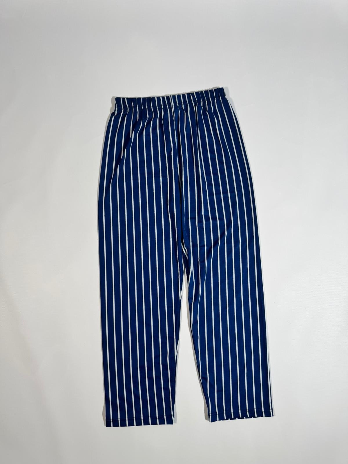 Uzun Kol Düğmeli  Lacivert Beyaz Baskılı Pijama