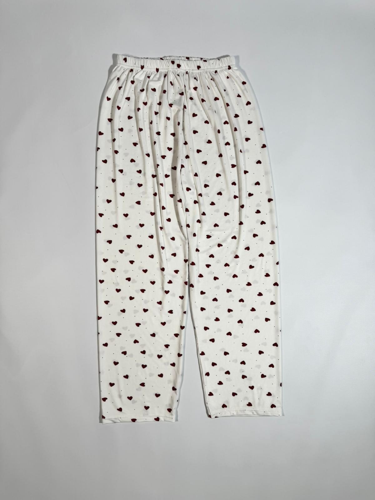 Uzun Kol Düğmesiz Pijama Krem- Kırmızı Baskılı Pijama
