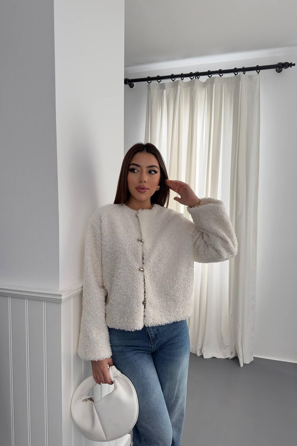 Toptan Ekru Peluş Kısa Ceket