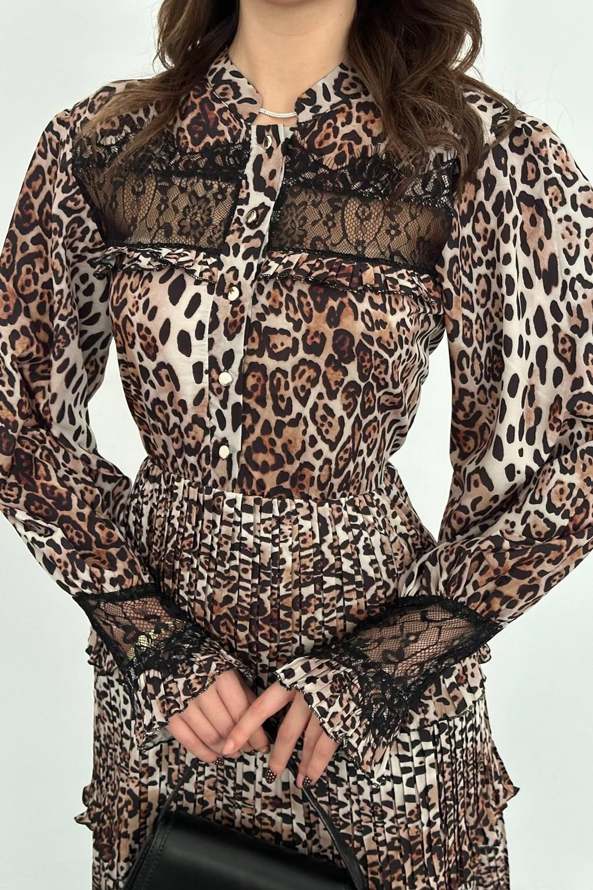 Toptan Leopar Pilise Detaylı Lastikli Elbise