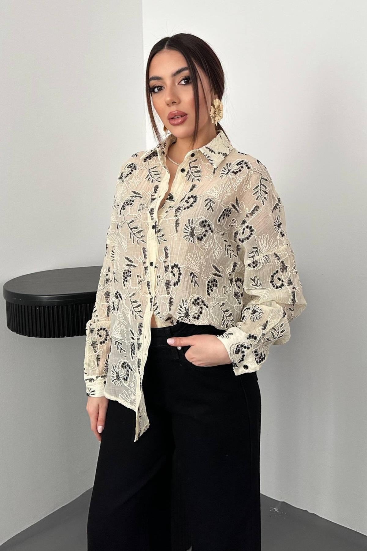 Toptan Siyah Nakışlı Oversize Gömlek