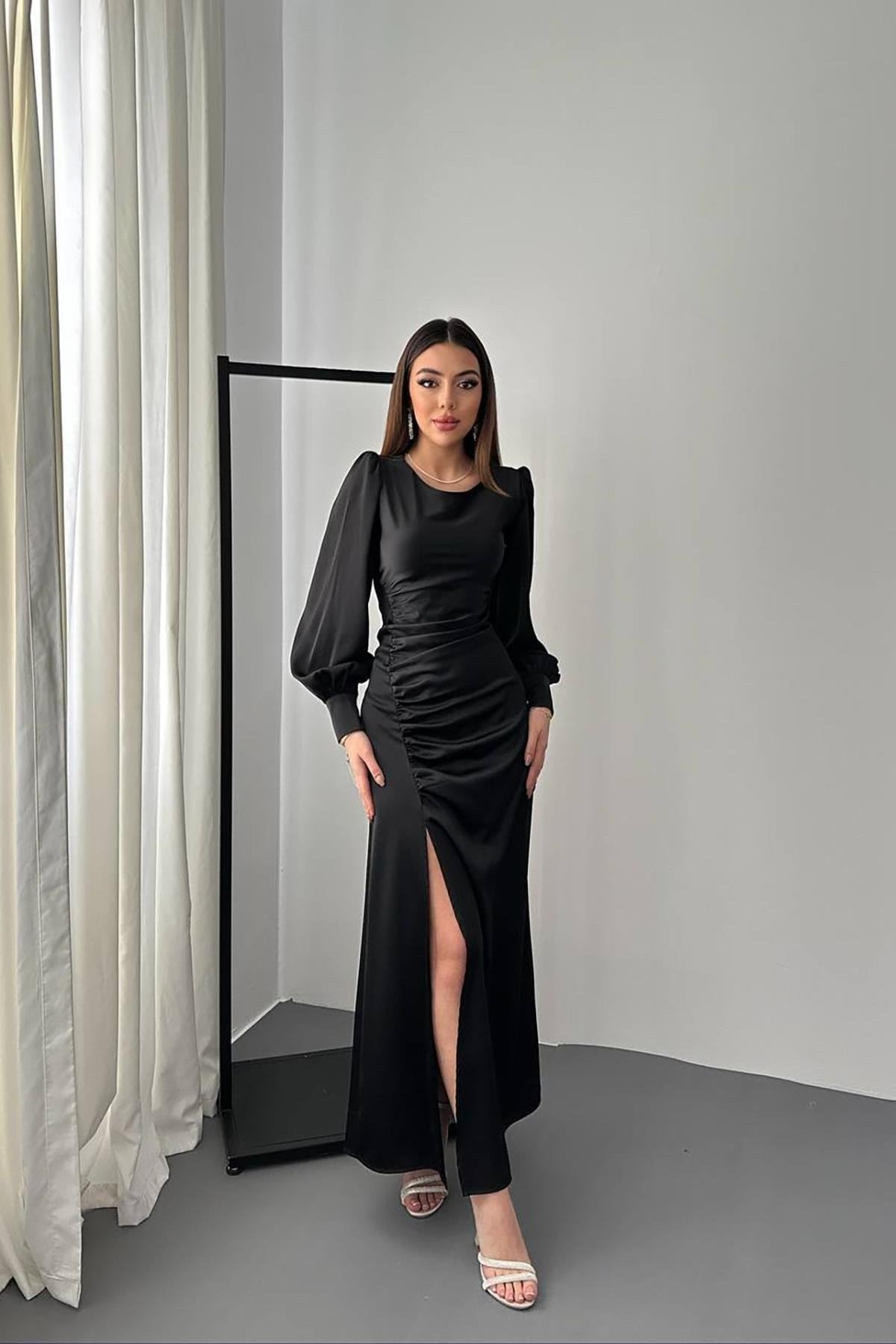 Toptan Siyah Yanı Büzgülü Yırtmaçlı Saten Elbise