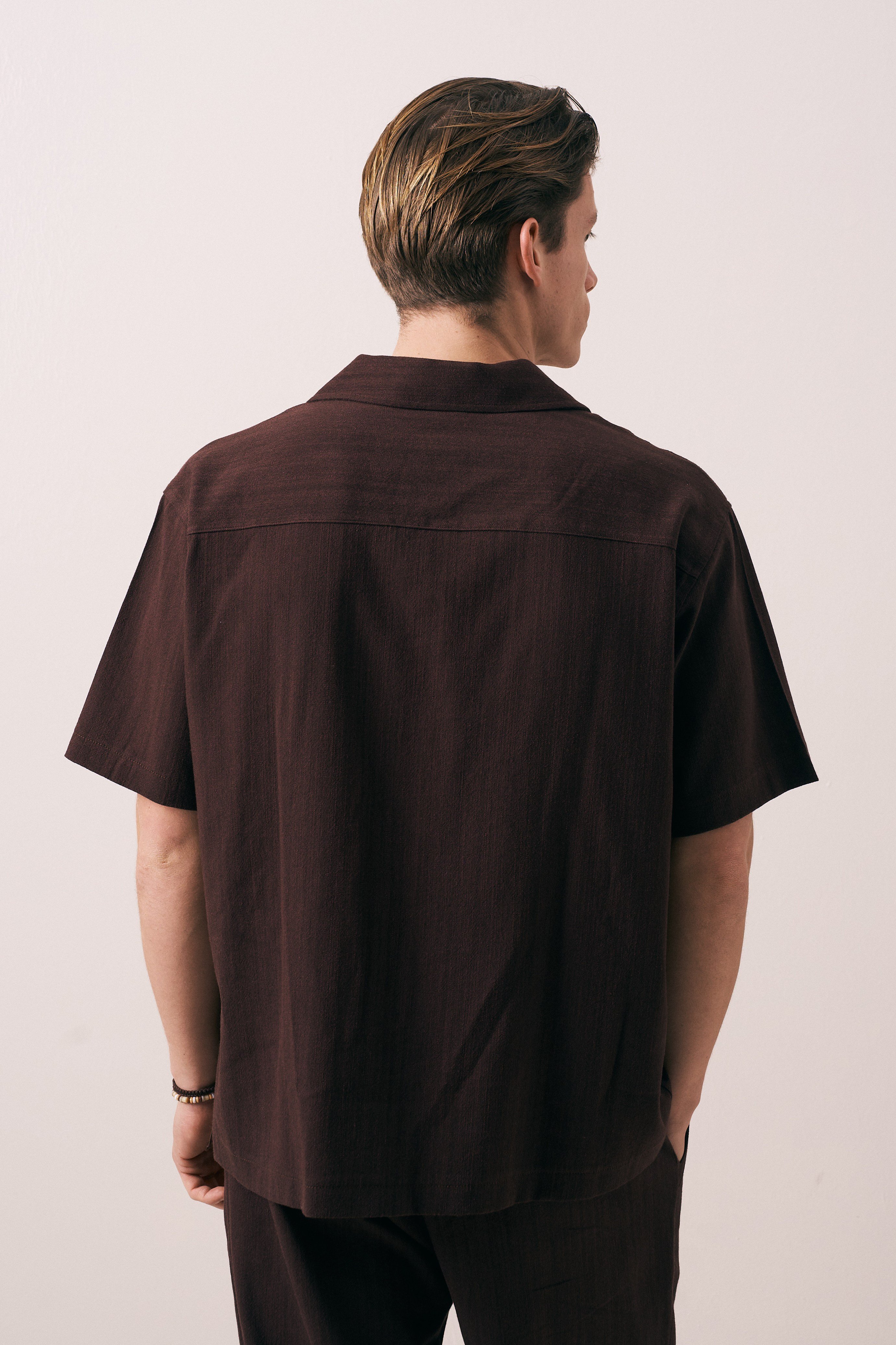 OVERSIZE FIT NAKIŞ DETAYLI GÖMLEK