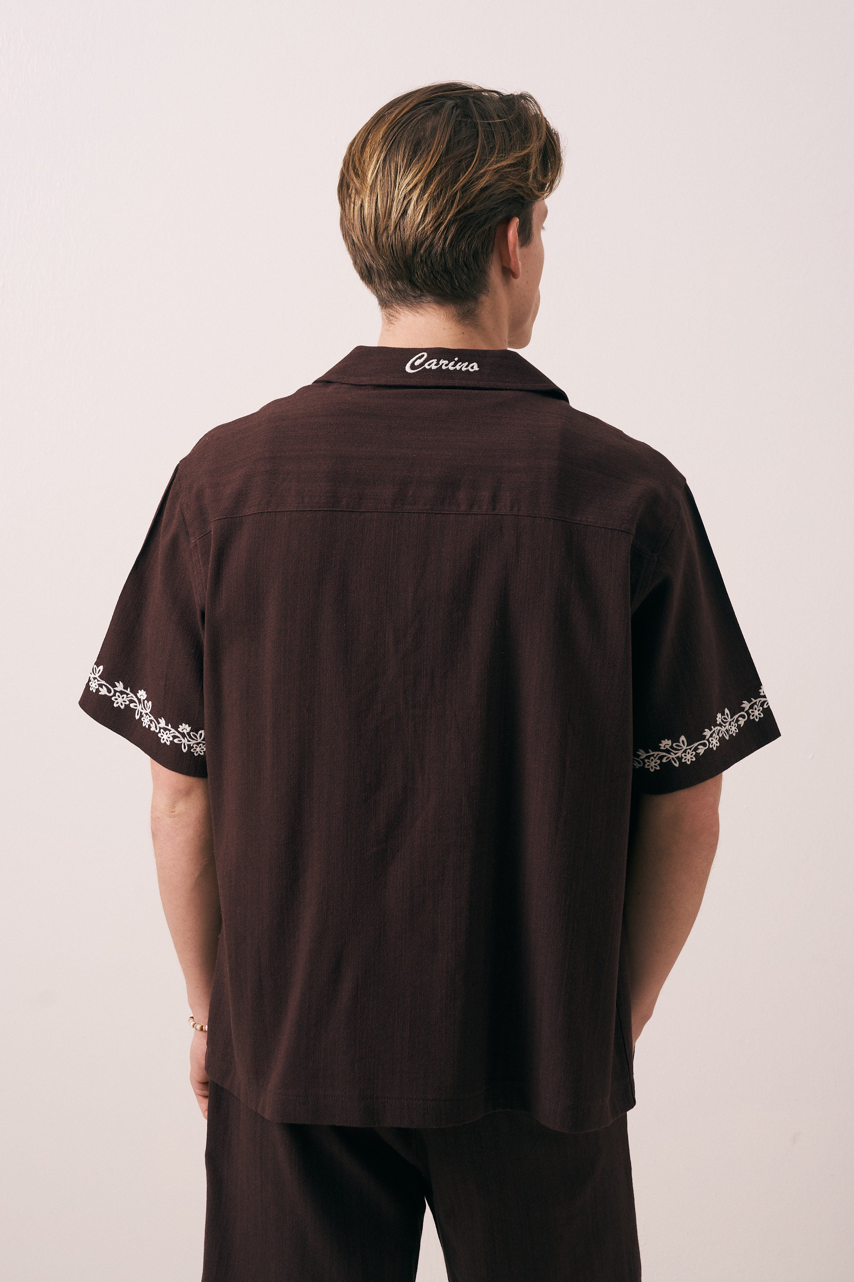 OVERSIZE FIT NAKIŞLI CEP DETAYLI GÖMLEK