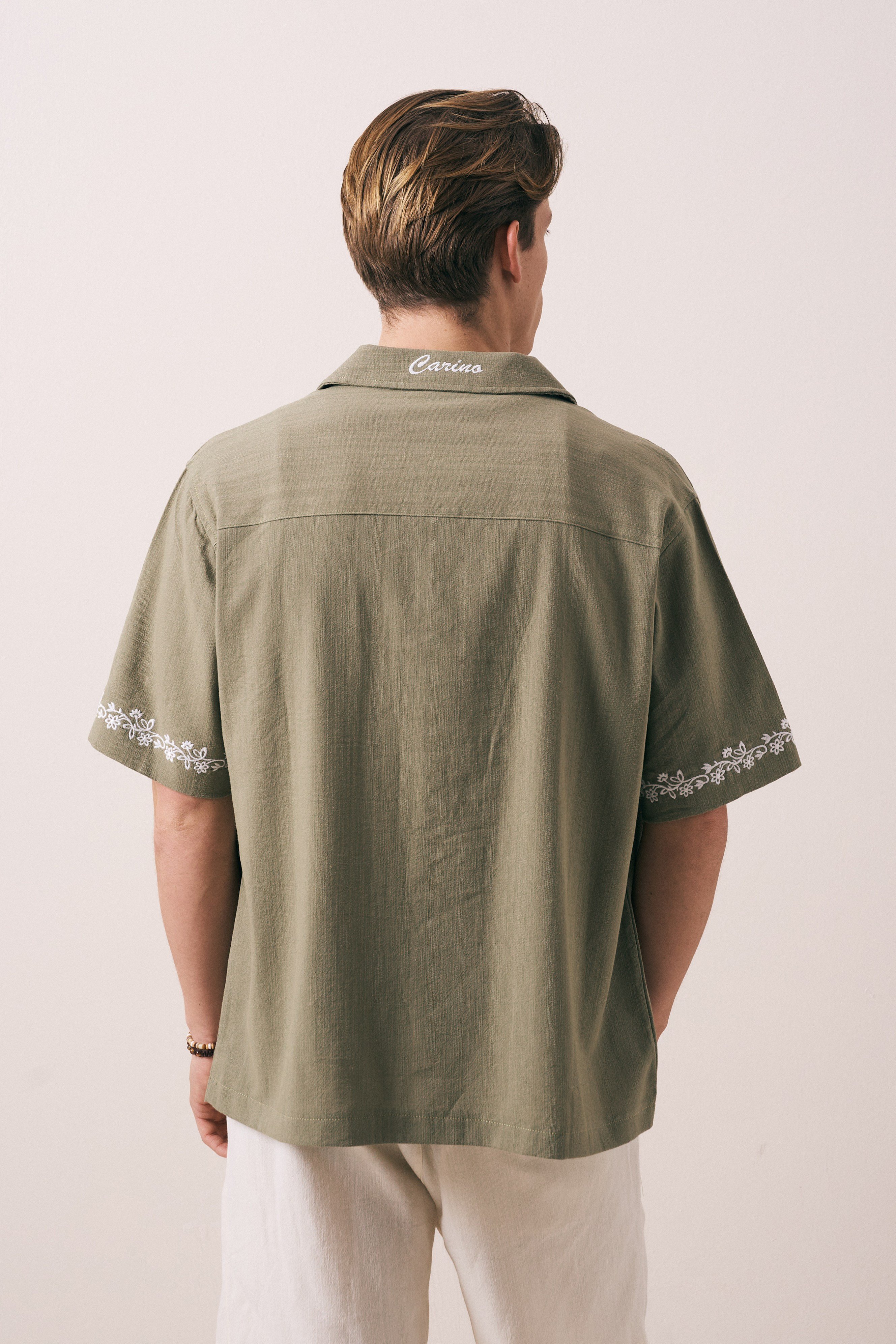 OVERSIZE FIT NAKIŞLI CEP DETAYLI GÖMLEK