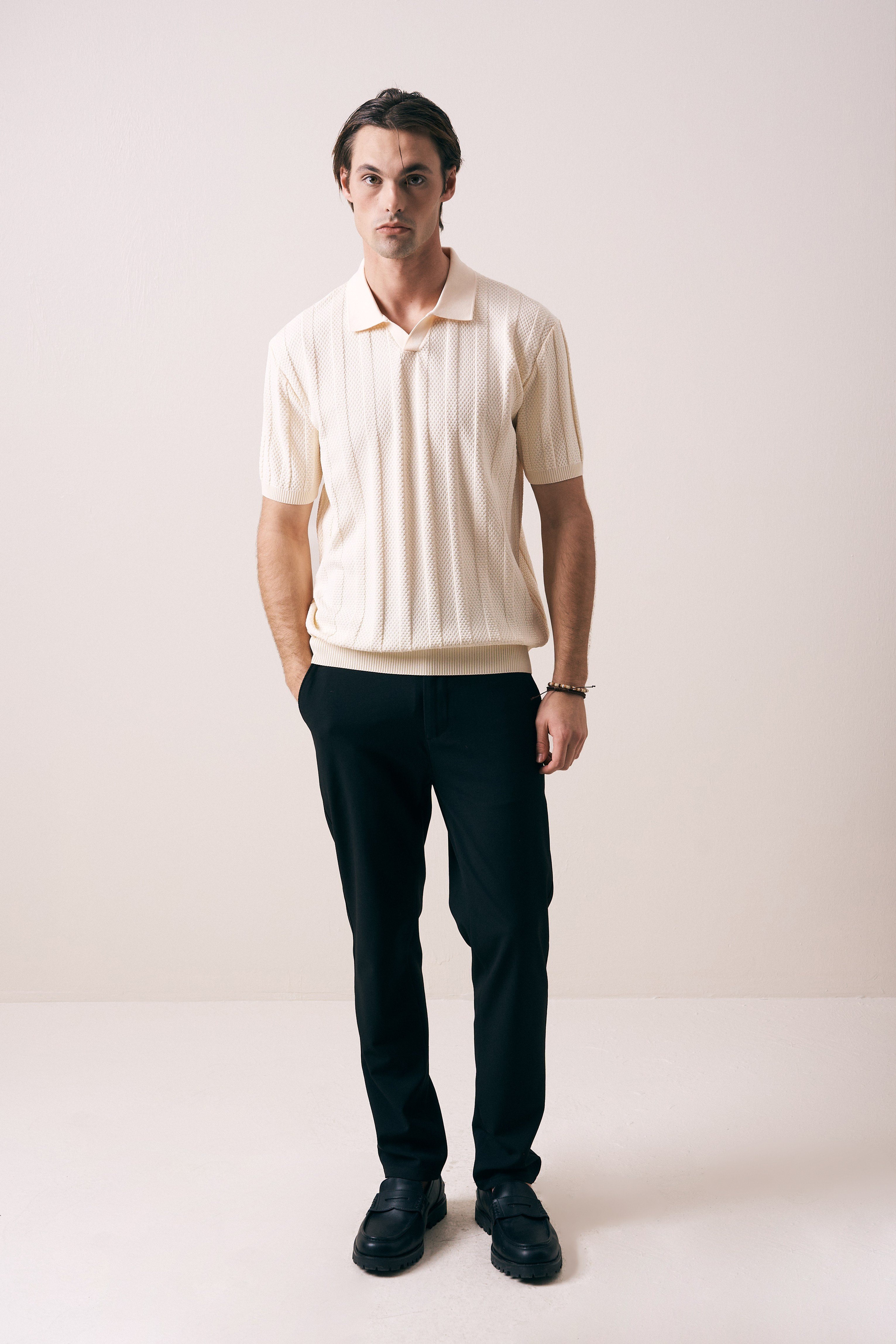 REGULAR FIT FİTİL ÖRGÜ DETAYLI V PAT TRİKO T-SHIRT