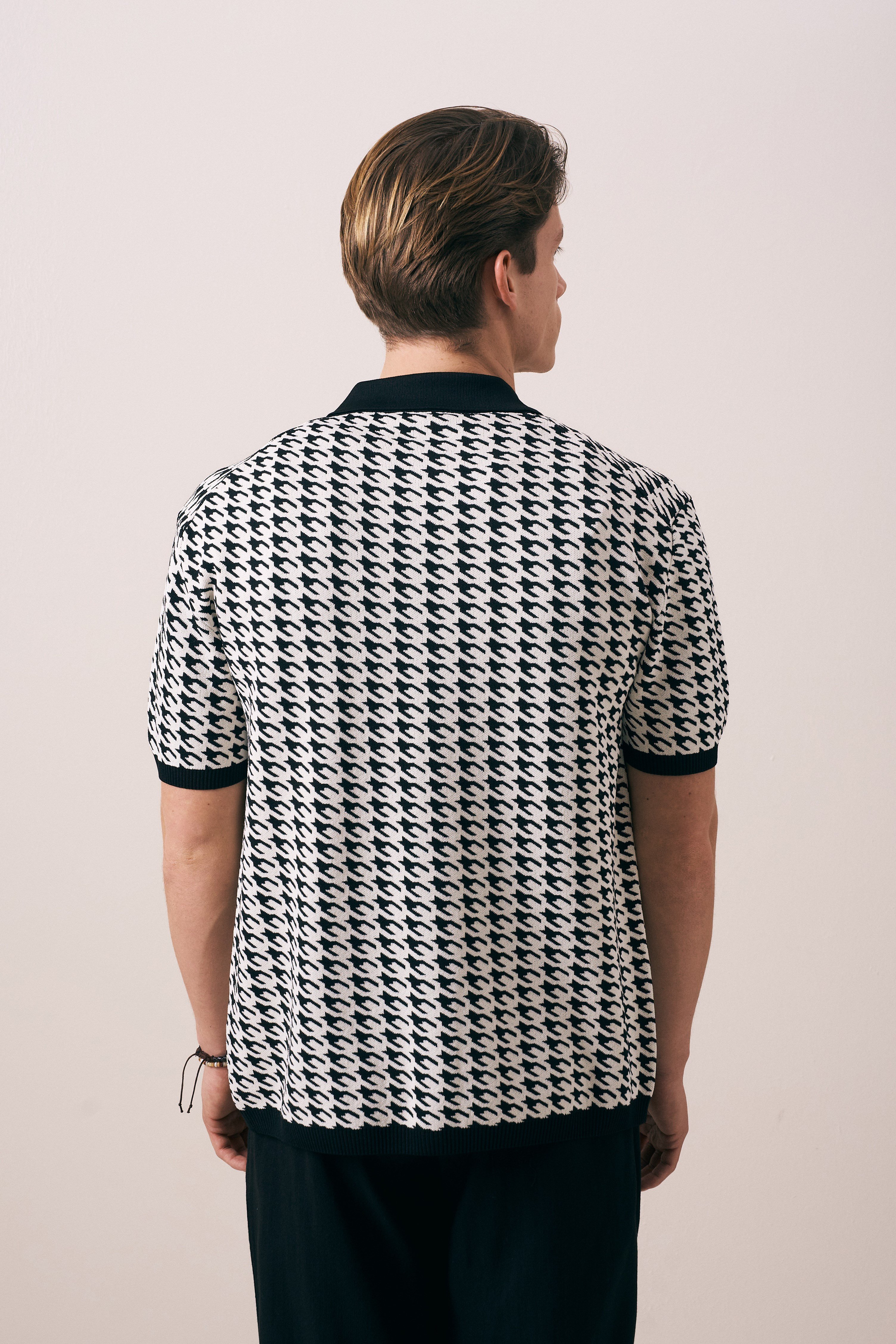 REGULAR FIT GEOMETRİK DESEN TRİKO GÖMLEK
