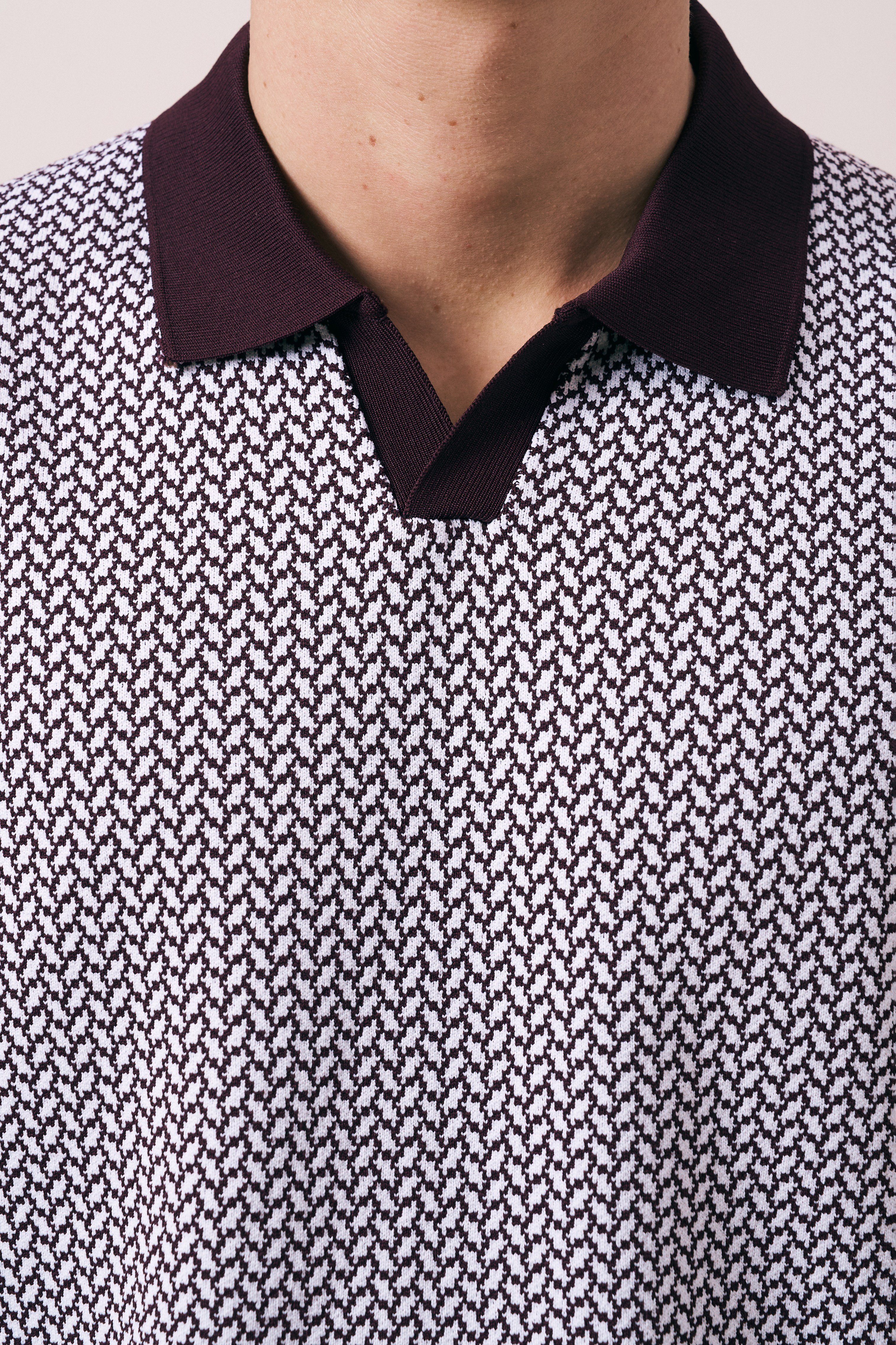 REGULAR FIT GEOMETRİK DESEN V PAT TRİKO T-SHIRT