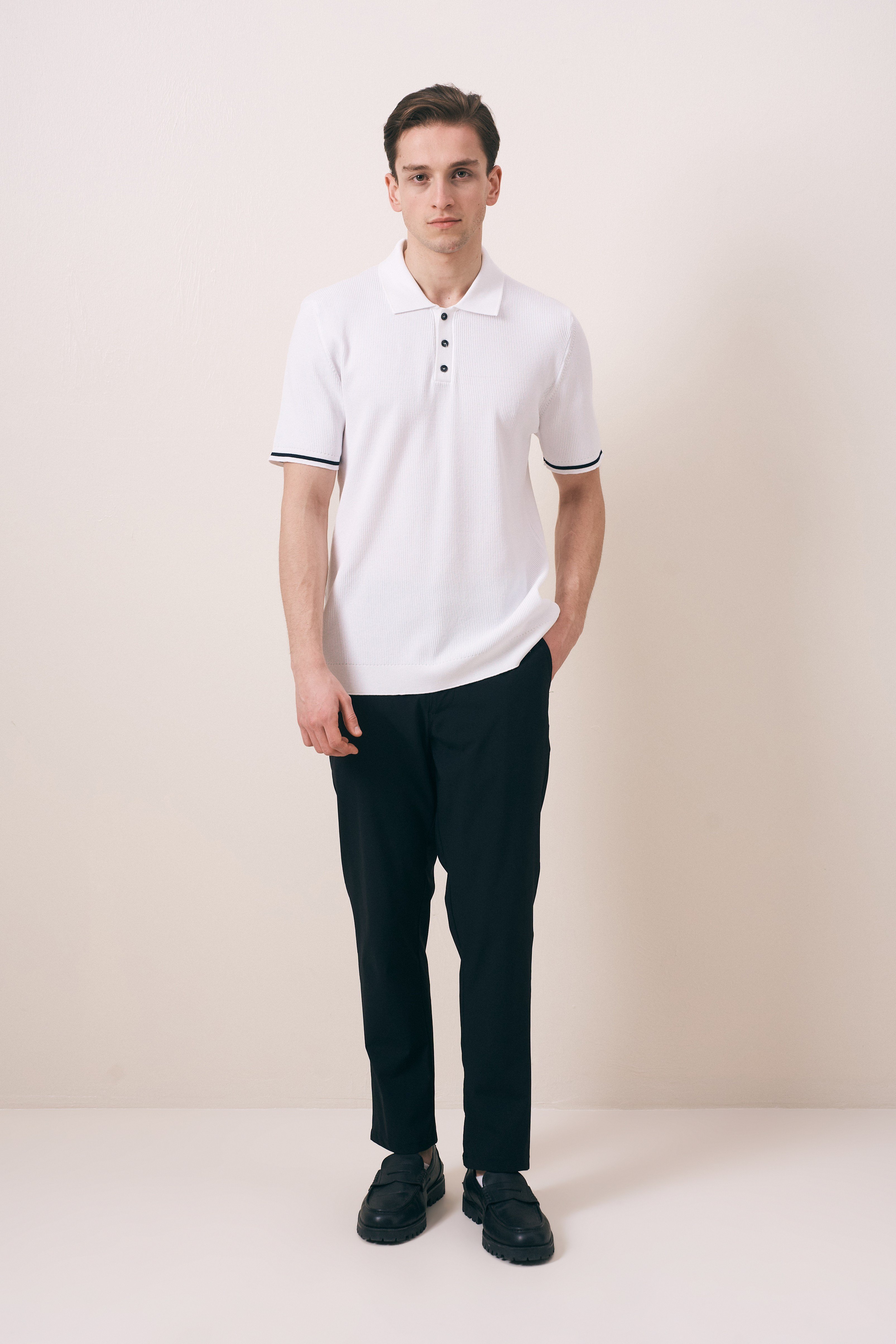 REGULAR FIT KOL DETAYLI DÜĞMELİ POLO TRİKO T-SHIRT
