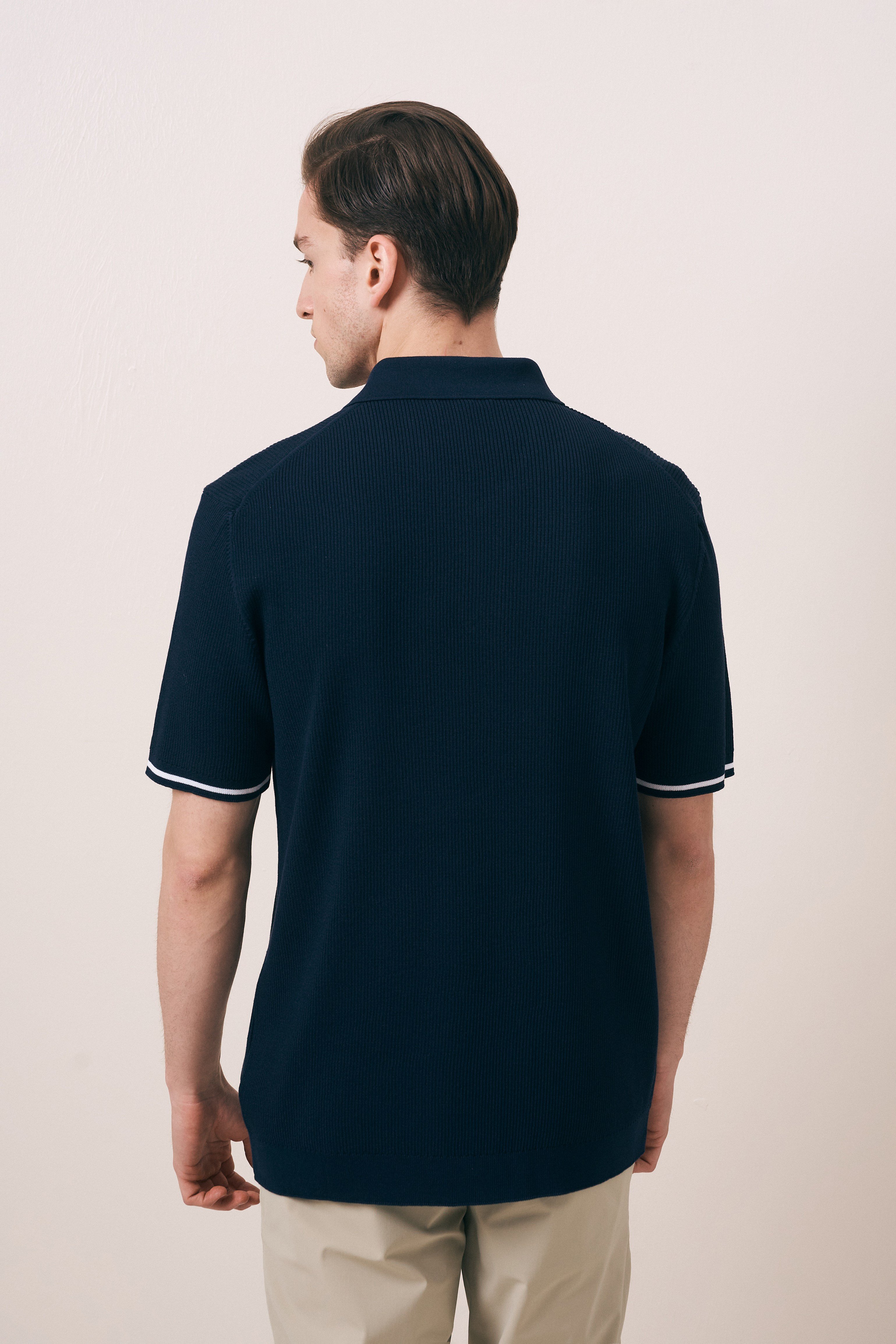 REGULAR FIT KOL DETAYLI DÜĞMELİ POLO TRİKO T-SHIRT