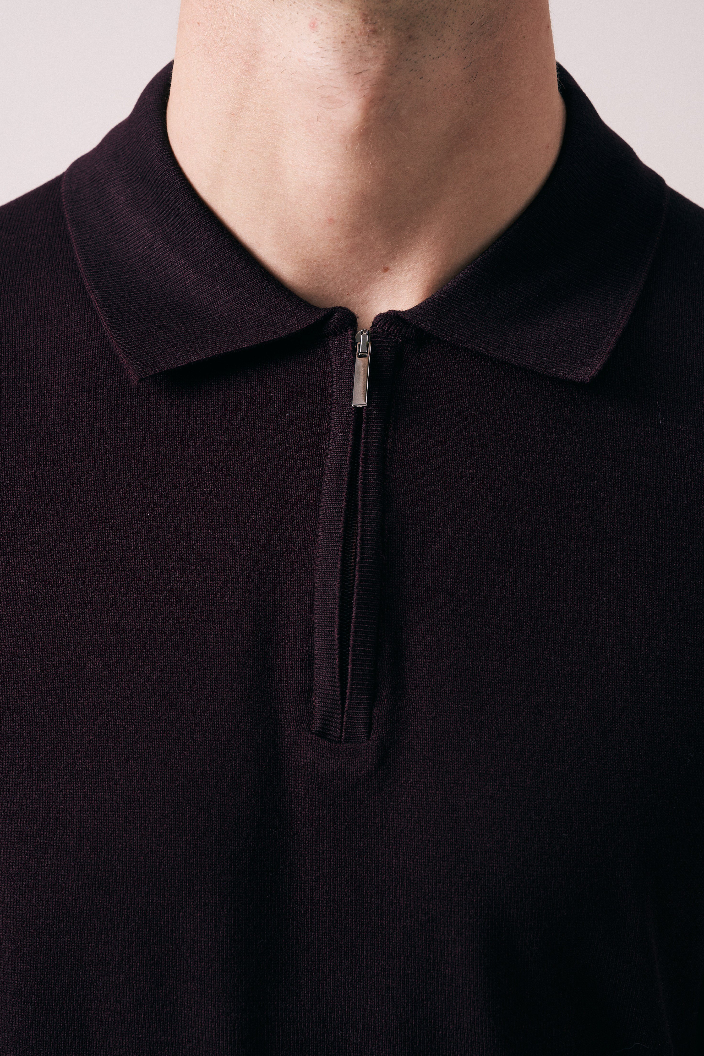 REGULAR FIT KOL ÖRGÜ DETAYLI FERMUARLI POLO TRİKO T-SHIRT