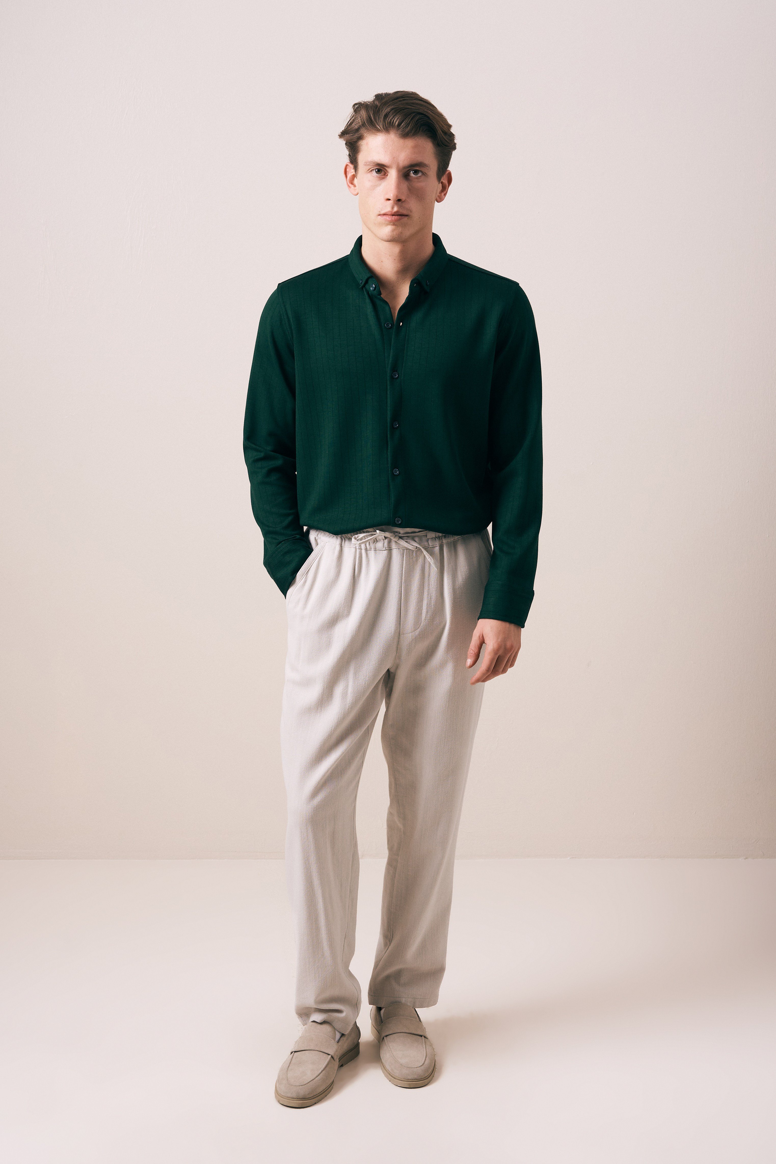 REGULAR FIT OYSHO ÇİZGİ DOKULU GÖMLEK