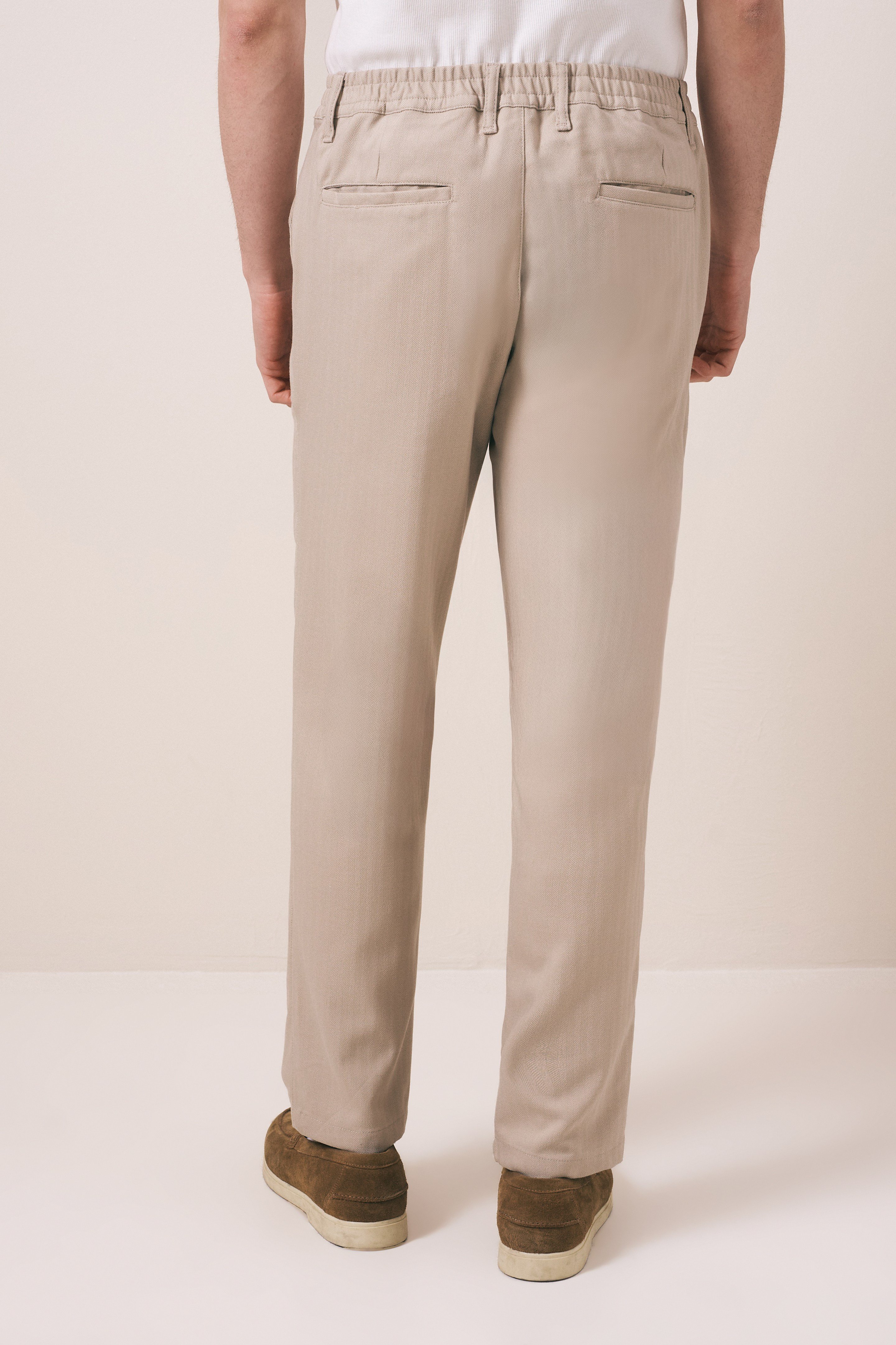 REGULAR FIT RAHAT DOKULU PANTOLON