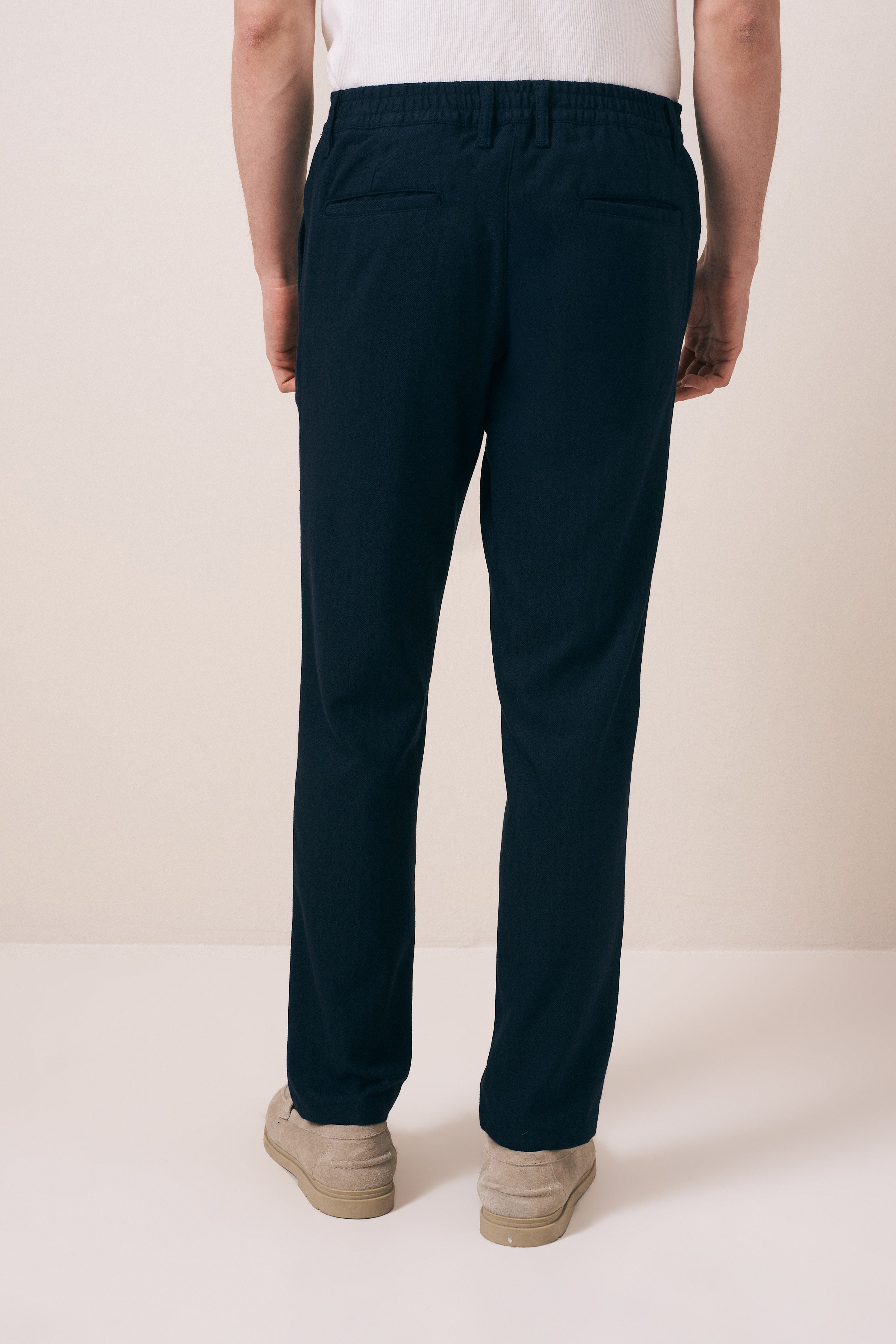 REGULAR FIT RAHAT DOKULU PANTOLON