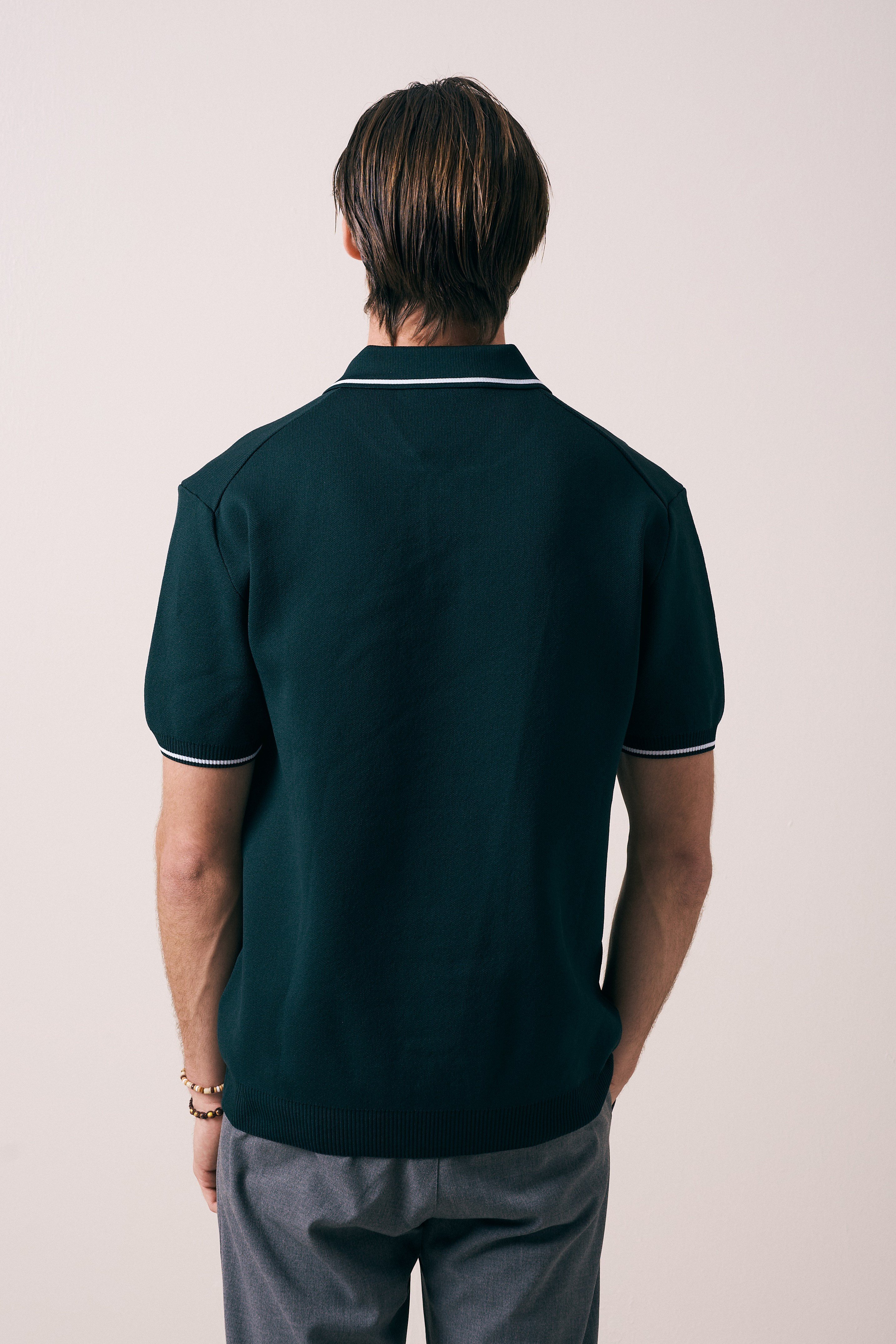 REGULAR FIT YAKA KOL DETAYLI DÜĞMELİ POLO TRİKO T-SHIRT