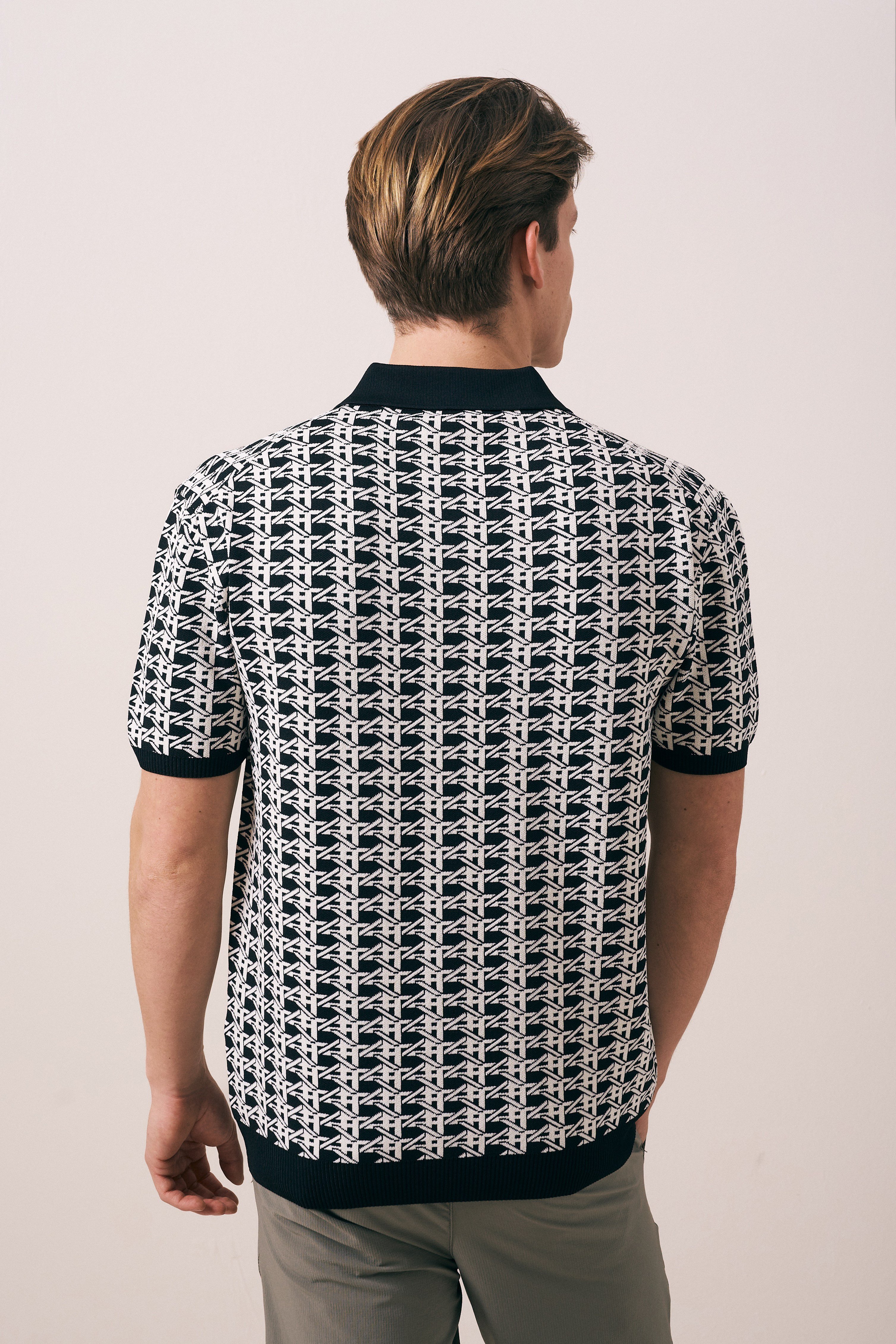 V PAT GEOMETRİK DESEN TRİKO T-SHIRT