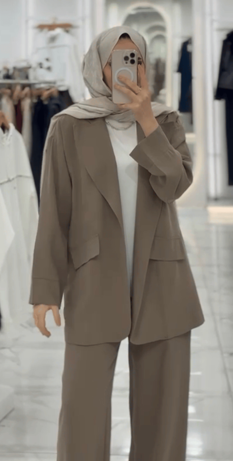 Yeni Sezon Günlük  & İş ve Özel Ortamlar için tasarlanmış 3 Parçalı %100 Modal Kumaş Takim Şık & Zarif