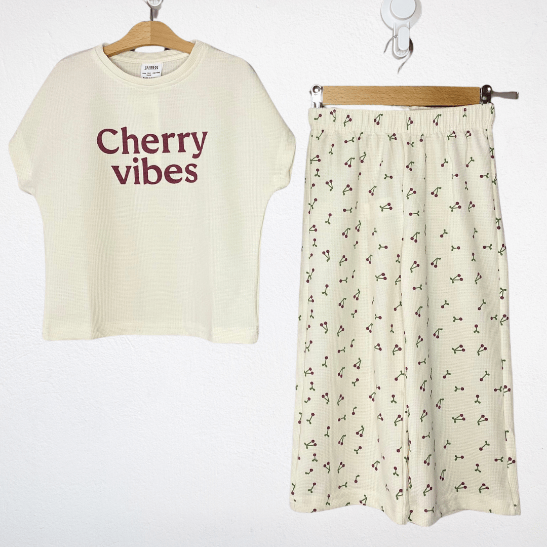 Cherry Vibes Baskılı Kiraz Desenli Waffle Kumaş Ekru İkili Takım