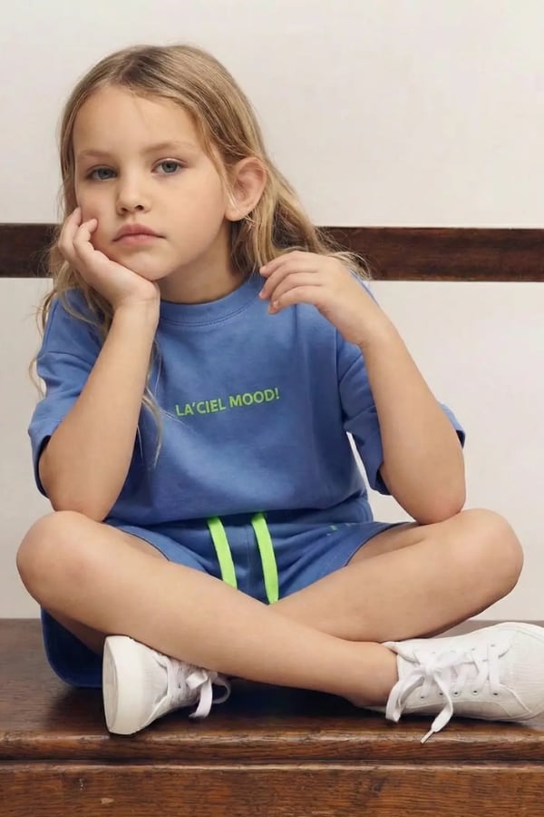 Çocuk Nakışlı Şort ve Tişört Takımı Saks | Noblekids