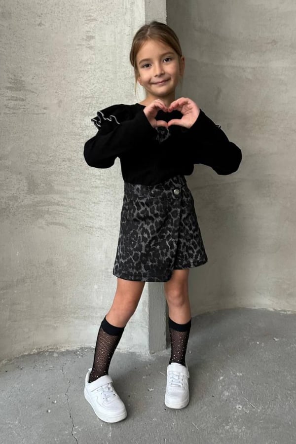 Kız Çocuk Kalp Detaylı Sweatshirt ve Şort Etek Siyah | Noblekids