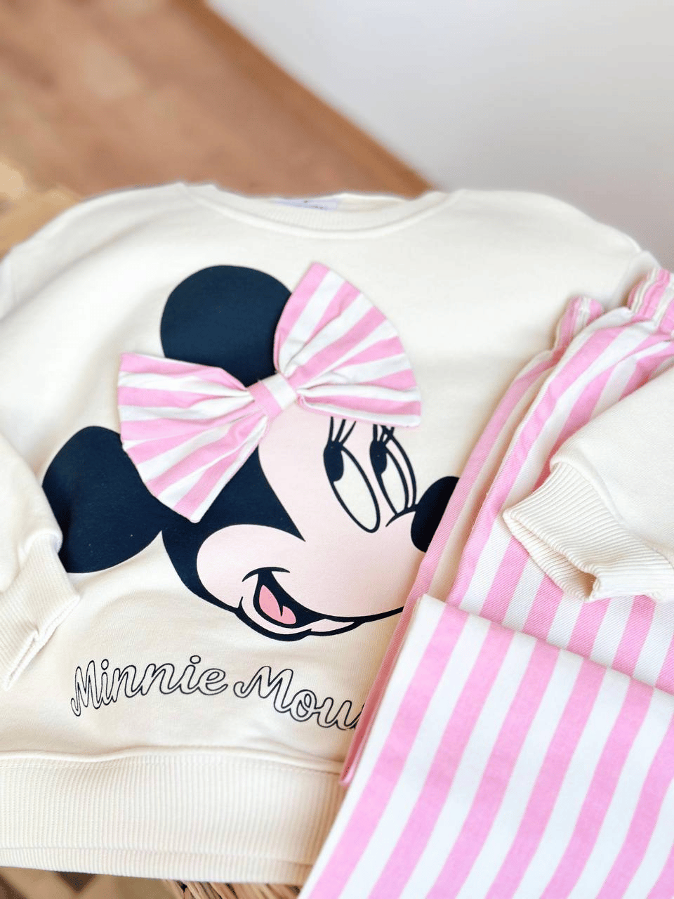 Minnie Mouse Baskılı Kurdele Detaylı Çocuk Takımı – Sweatshirt & Denim Alt