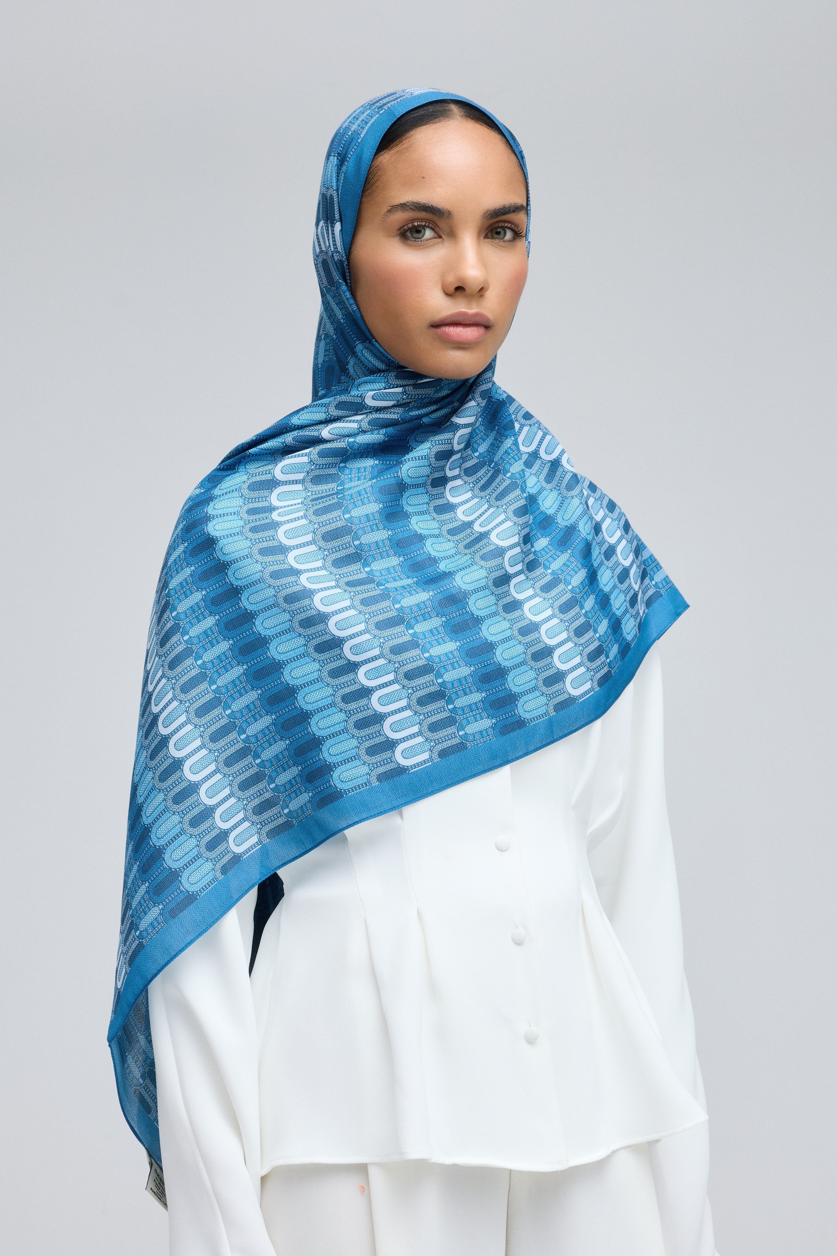 BLUE AMARA