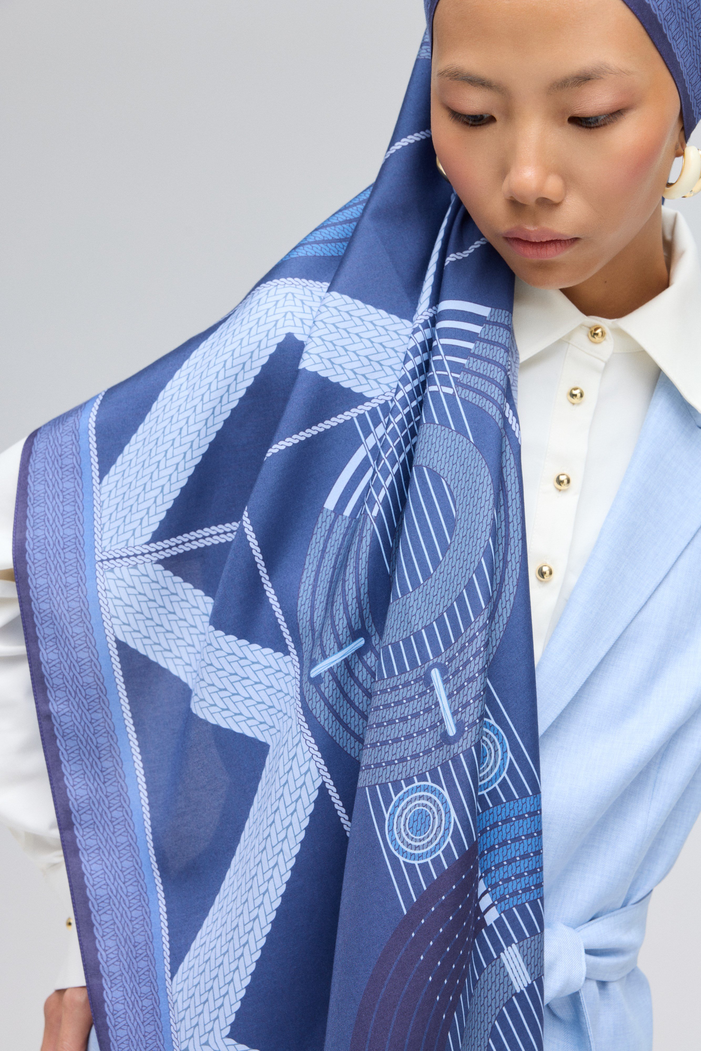Blue Chaines
