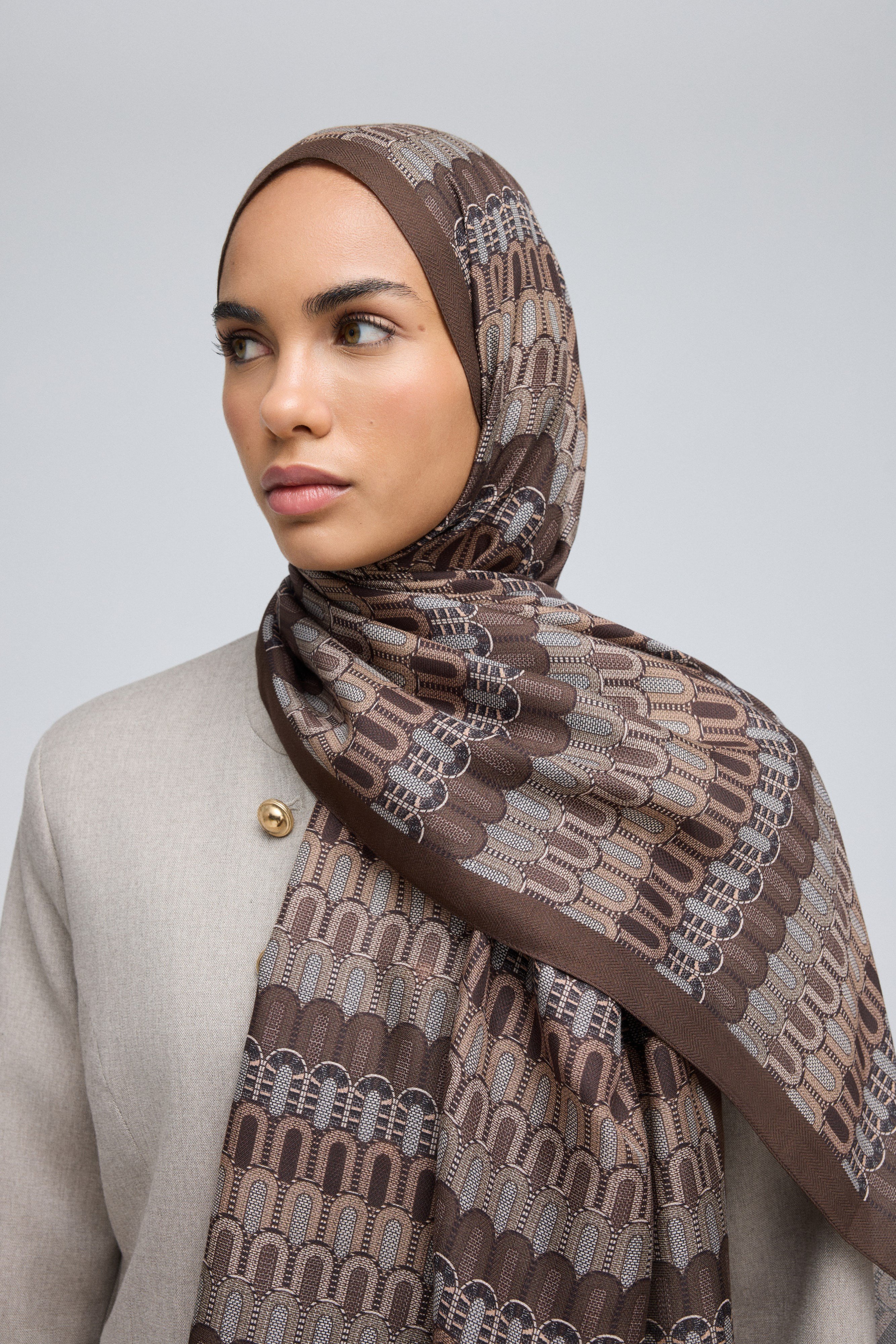BROWN AMARA