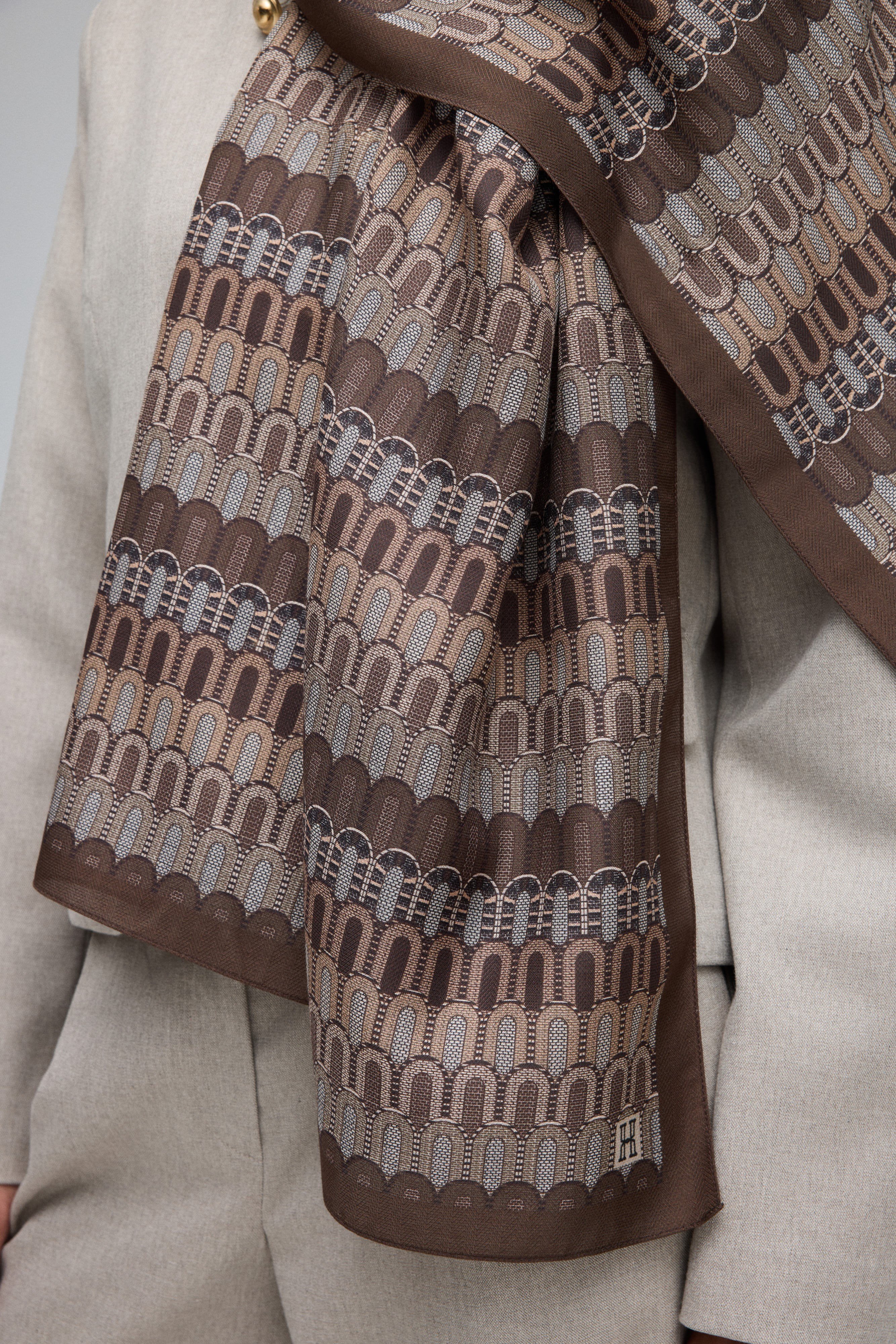 BROWN AMARA