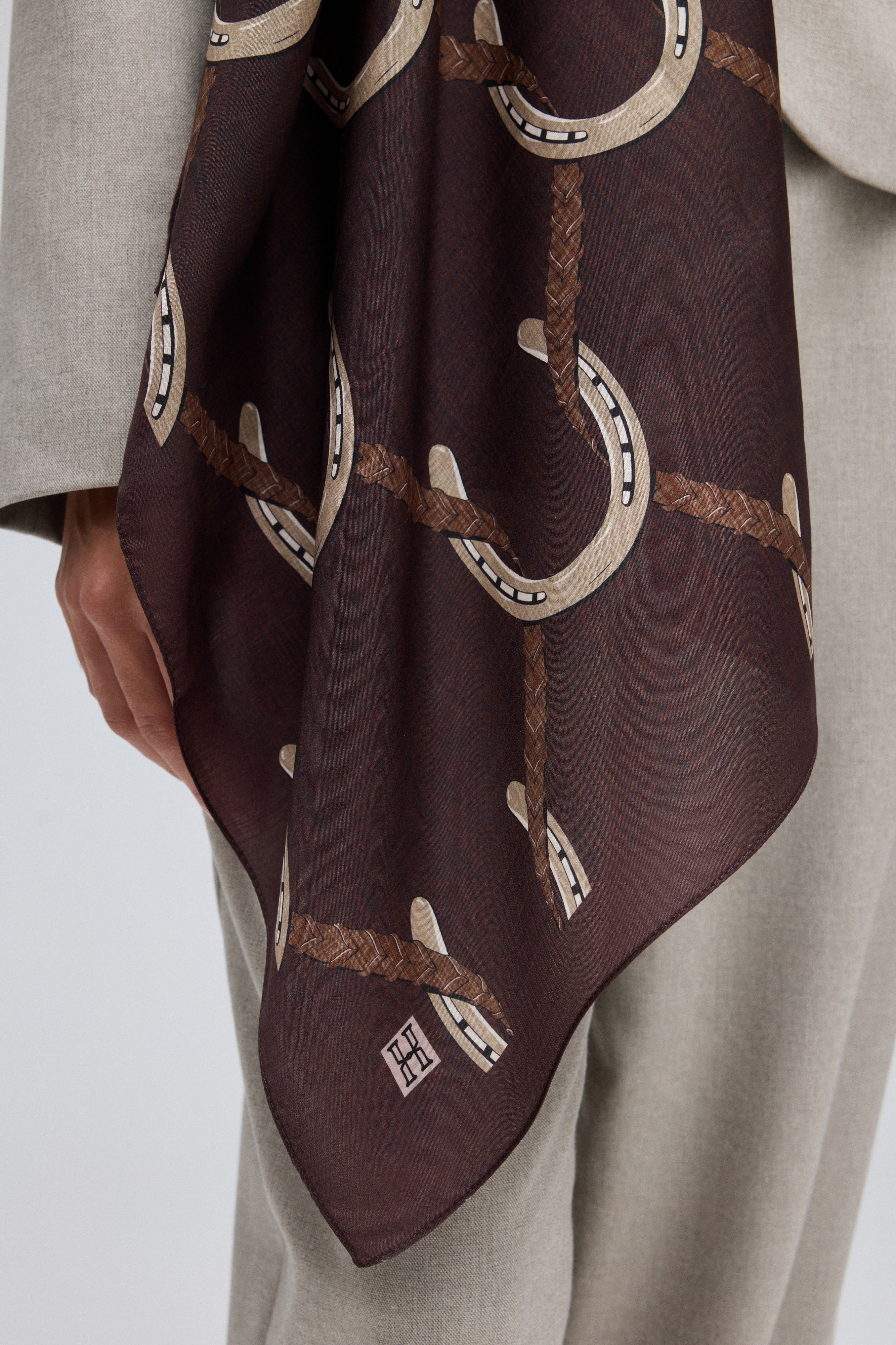 BROWN ROPE
