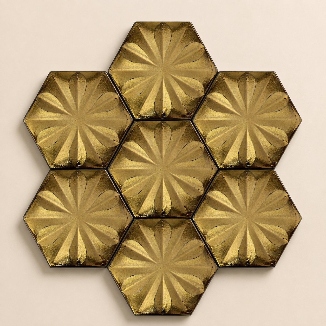 Armada Çini 15x17 Cm Çiçekli Bronz Altıgen Seramik 
