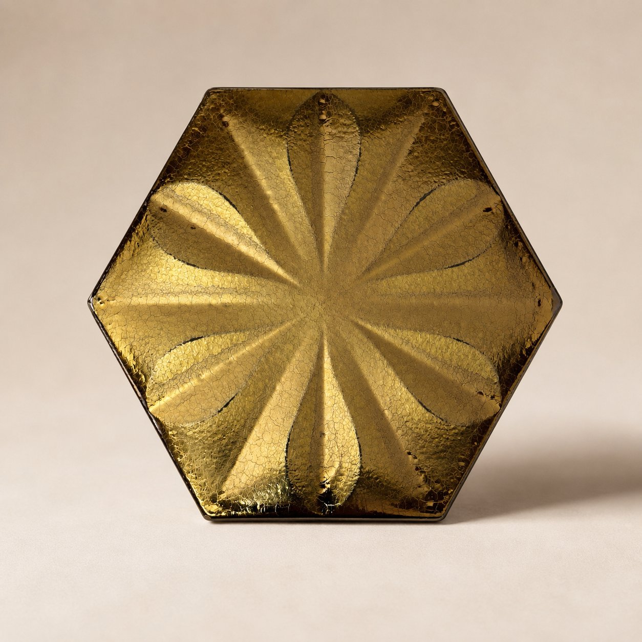 Armada Çini 15x17 Cm Çiçekli Bronz Altıgen Seramik 