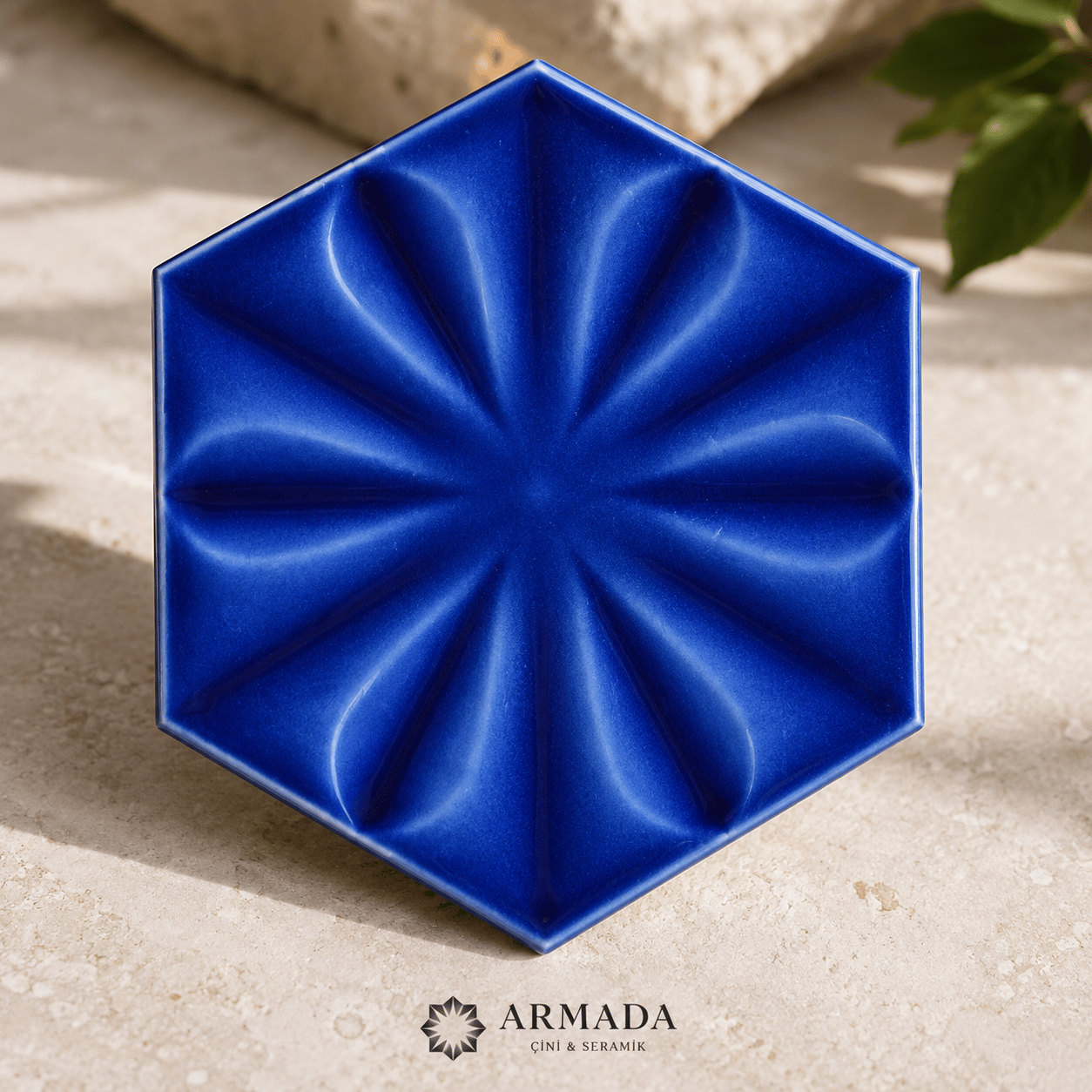 Armada Çini 15x17 Cm Çiçekli Kobalt Altıgen Seramik