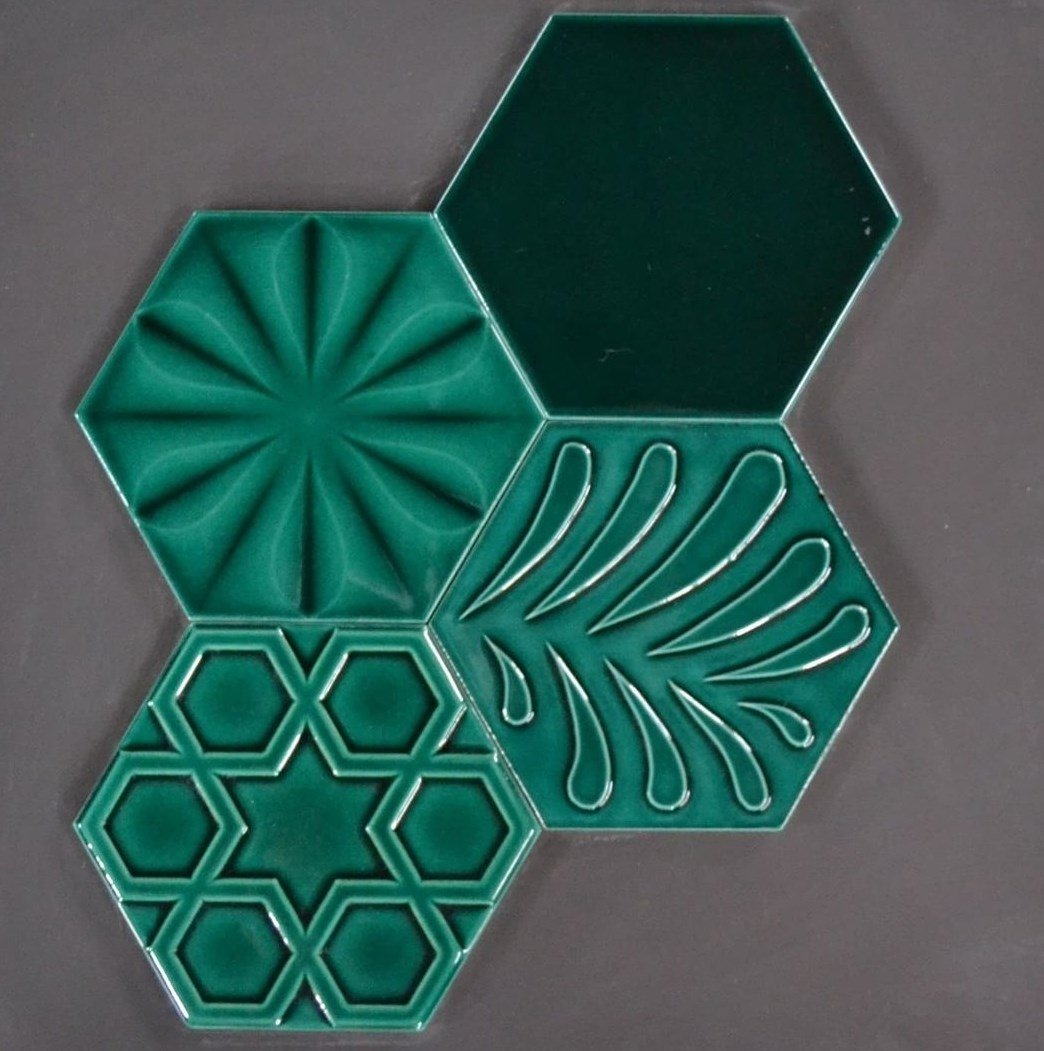 Armada Çini 15x17 Cm Çiçekli Yeşil Altıgen Seramik
