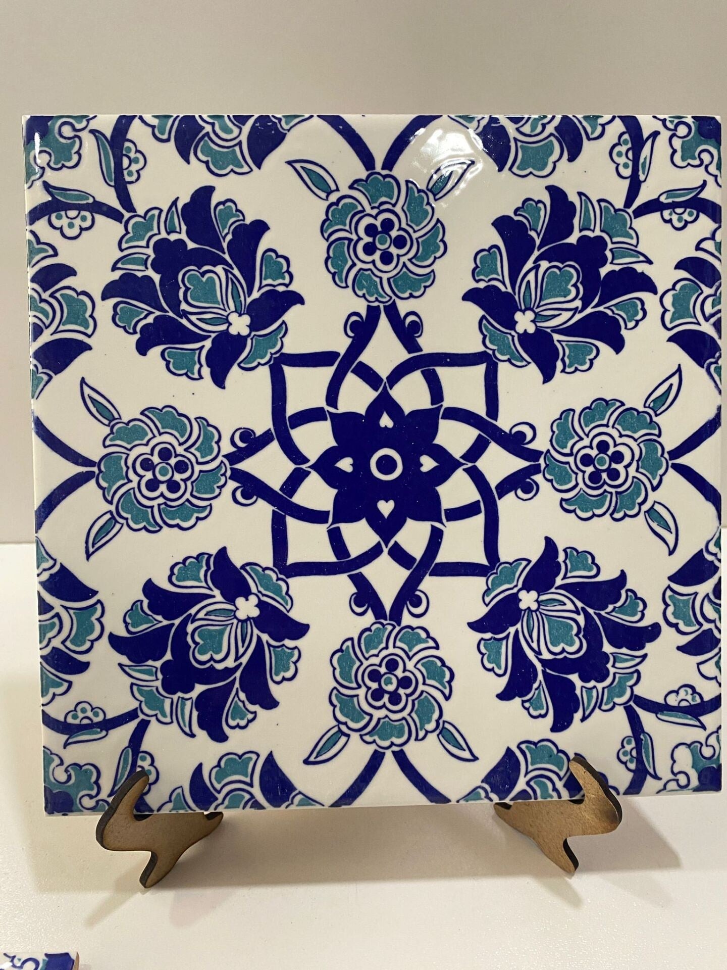 Armada Çini 20x20 Cm Ac 10 Selçuk Mavi Çiçek Desenli Kütahya Çini