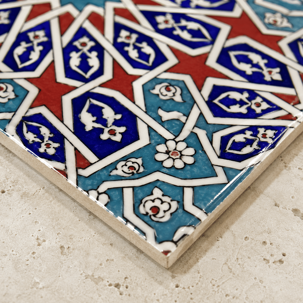 Armada Çini 20x20 Cm Ac 28 Geometrik Desenli İznik Kırmızı Çini Karo