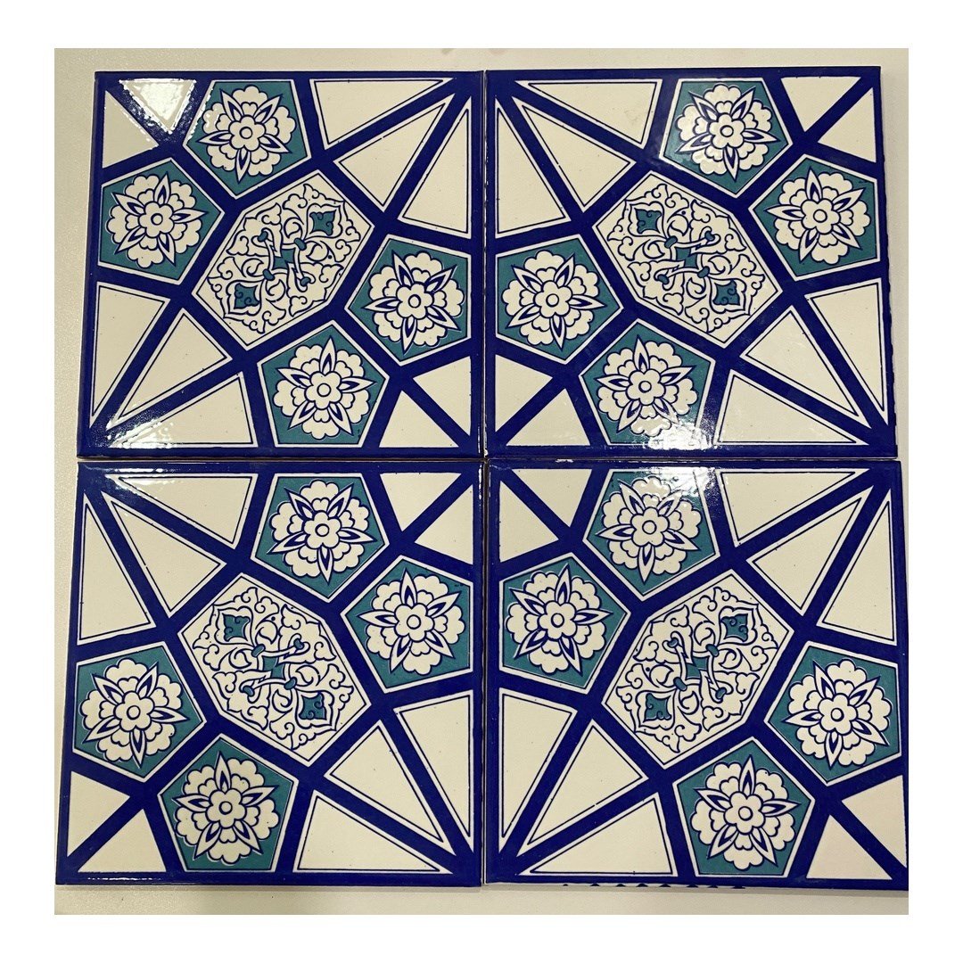 Armada Çini 20x20 Cm AC 3 A Geometrik Mavi Beyaz Desen Çini Karo