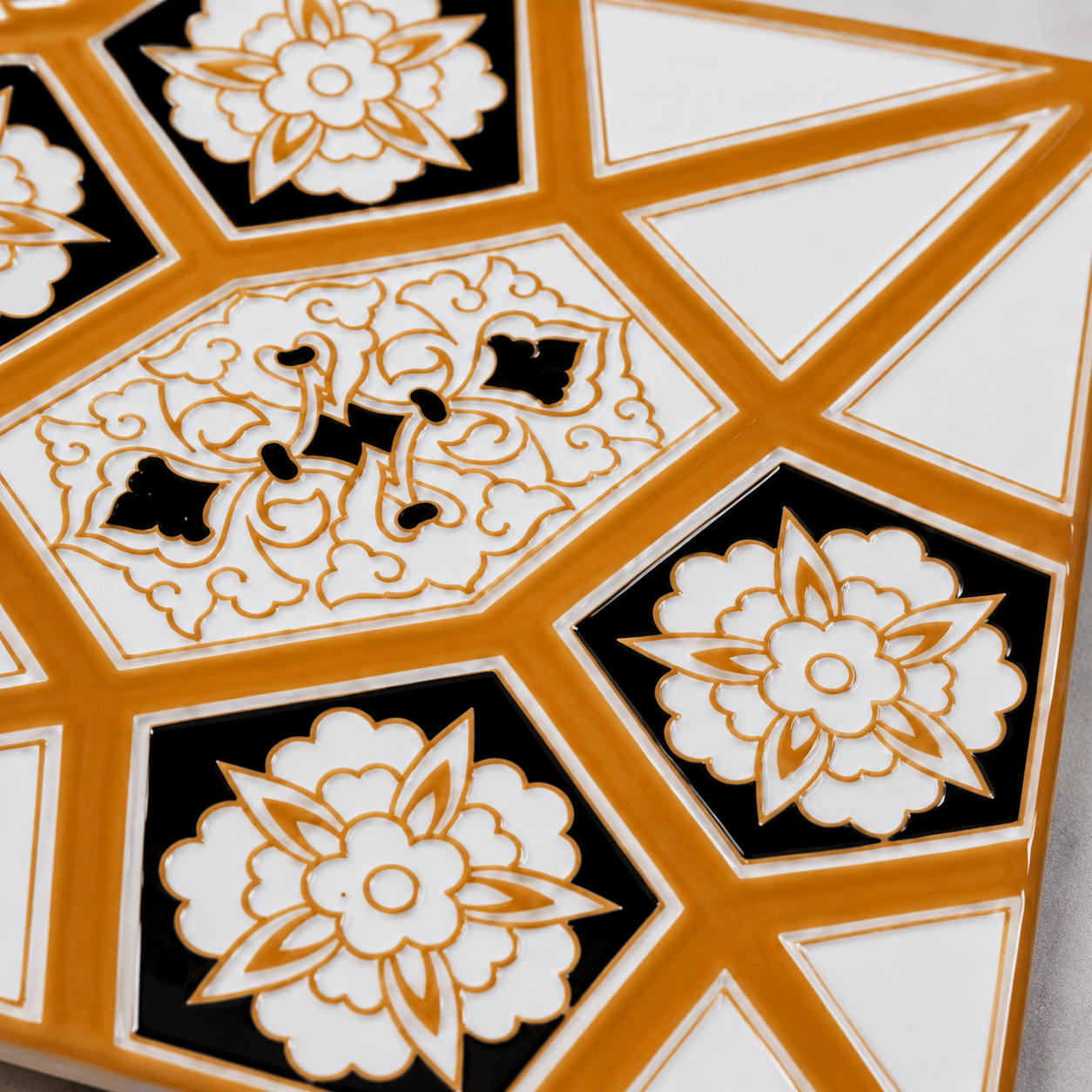 Armada Çini 20x20 Cm AC 3  B Geometrik Sarı Desen Çini Karo