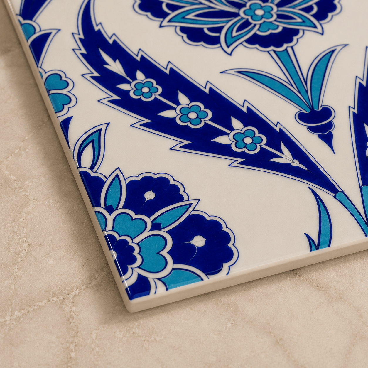 Armada Çini 20x25 Cm Ac 308 Mavi Beyaz Lale desen Kütahya Çini Karo