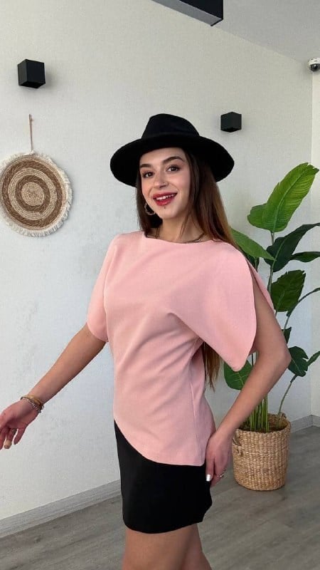 Bisiklet Yaka Pembe Balon Kol Bluz – Modern Şık Ofis Bluzu
