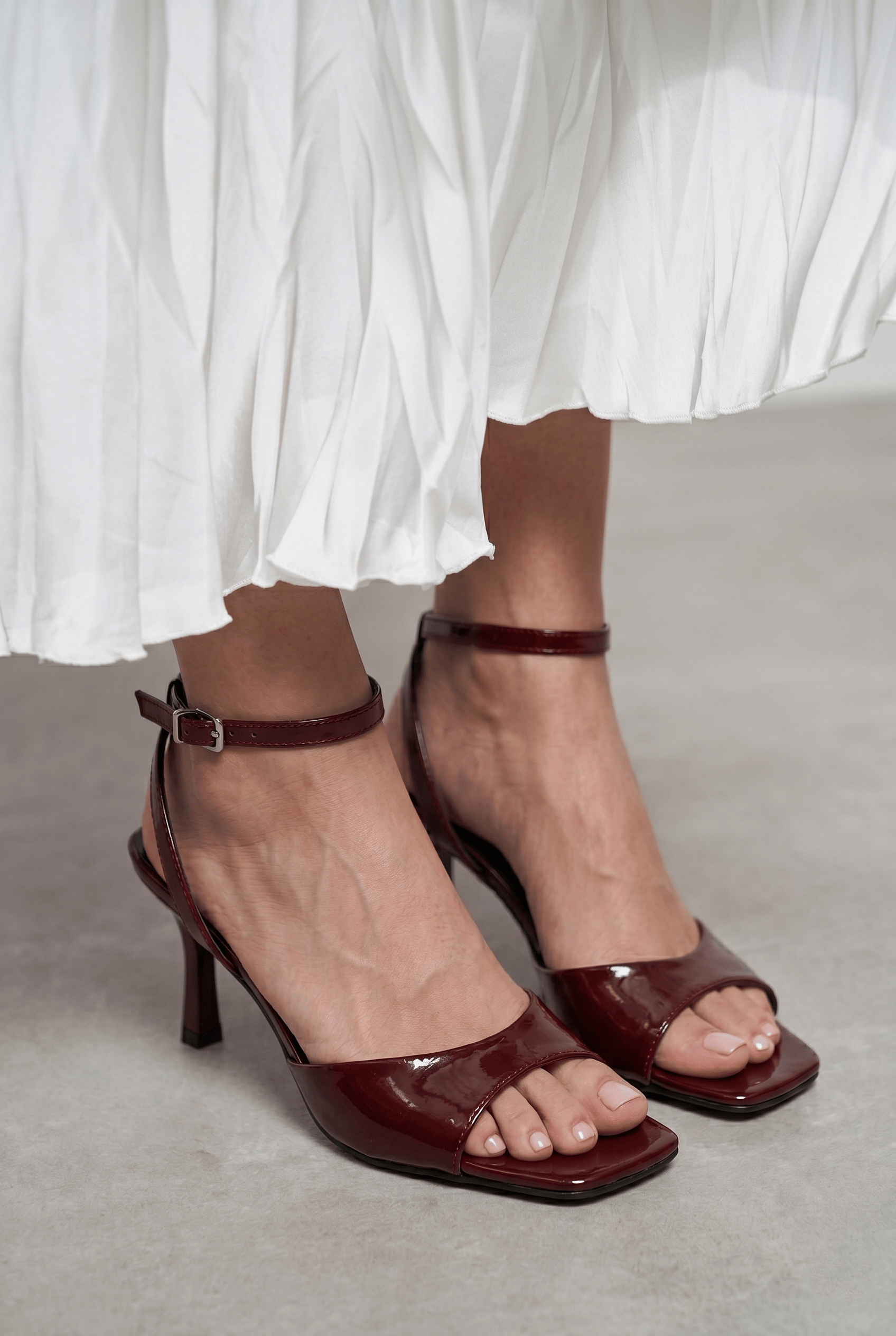  Kadın Bordo Bilekten Bağlamalı Küt Burun İnce Topuklu Stiletto Abiye Ayakkabı
