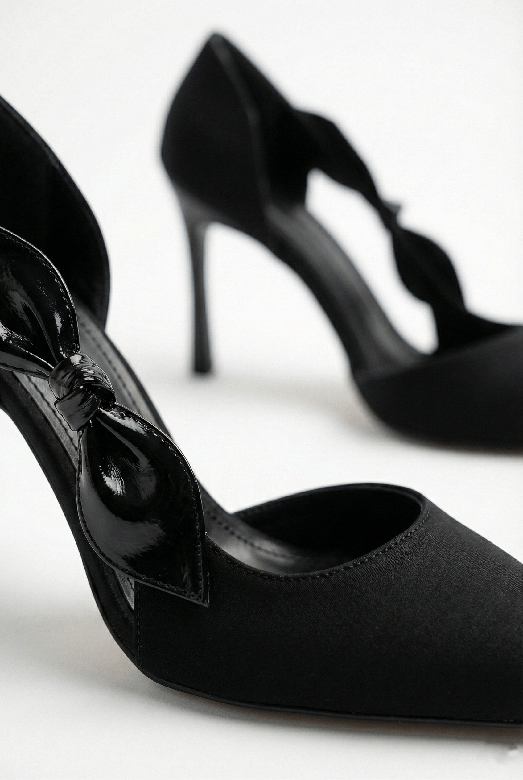 Kadın Saten Fiyonklu Sivri Burun 9 cm İnce Topuklu Stiletto Abiye Ayakkabı