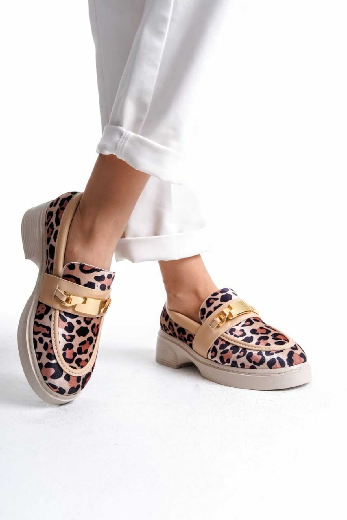 Kadın Günlük Loafer Metal Tokalı Leopar Rahat Ayakkabı