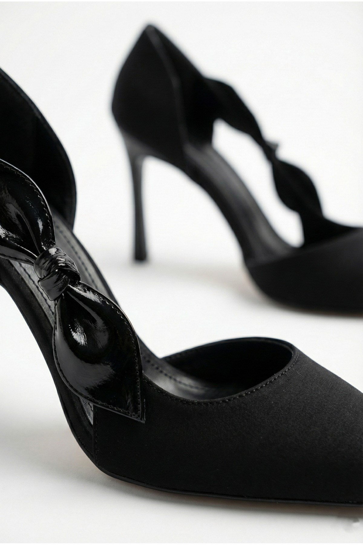 Kadın Saten Fiyonklu Sivri Burun 9 cm İnce Topuklu Stiletto Abiye Ayakkabı
