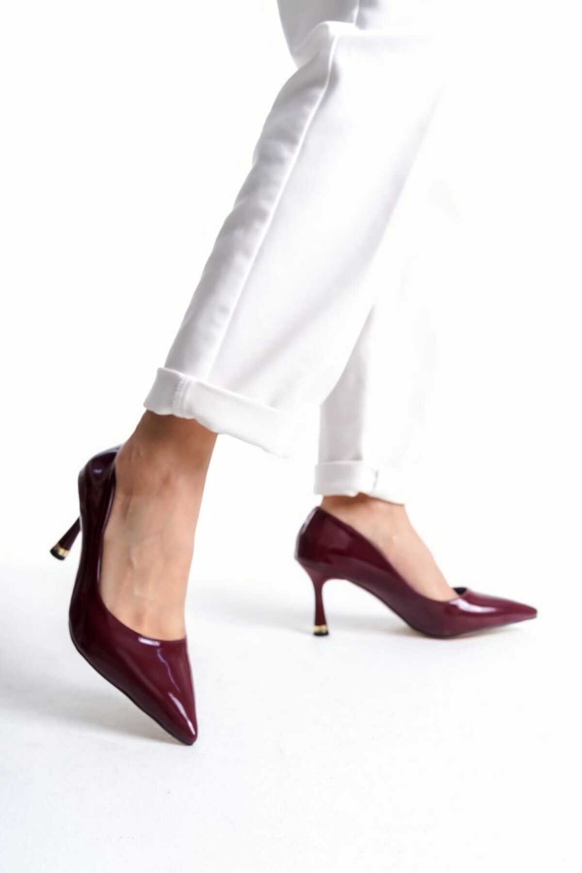 KADIN  Stiletto Rugan Arkası Kapalı Şık Kadın Stiletto