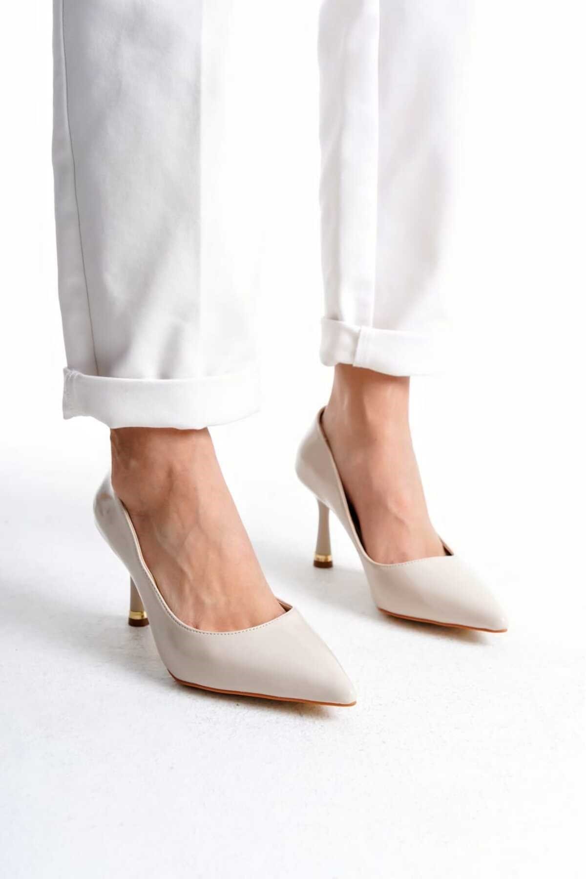 KADIN  Stiletto Rugan Arkası Kapalı Şık Kadın Stiletto