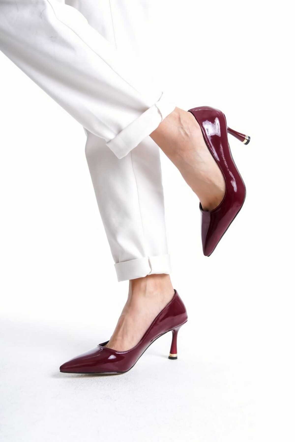 KADIN  Stiletto Rugan Arkası Kapalı Şık Kadın Stiletto