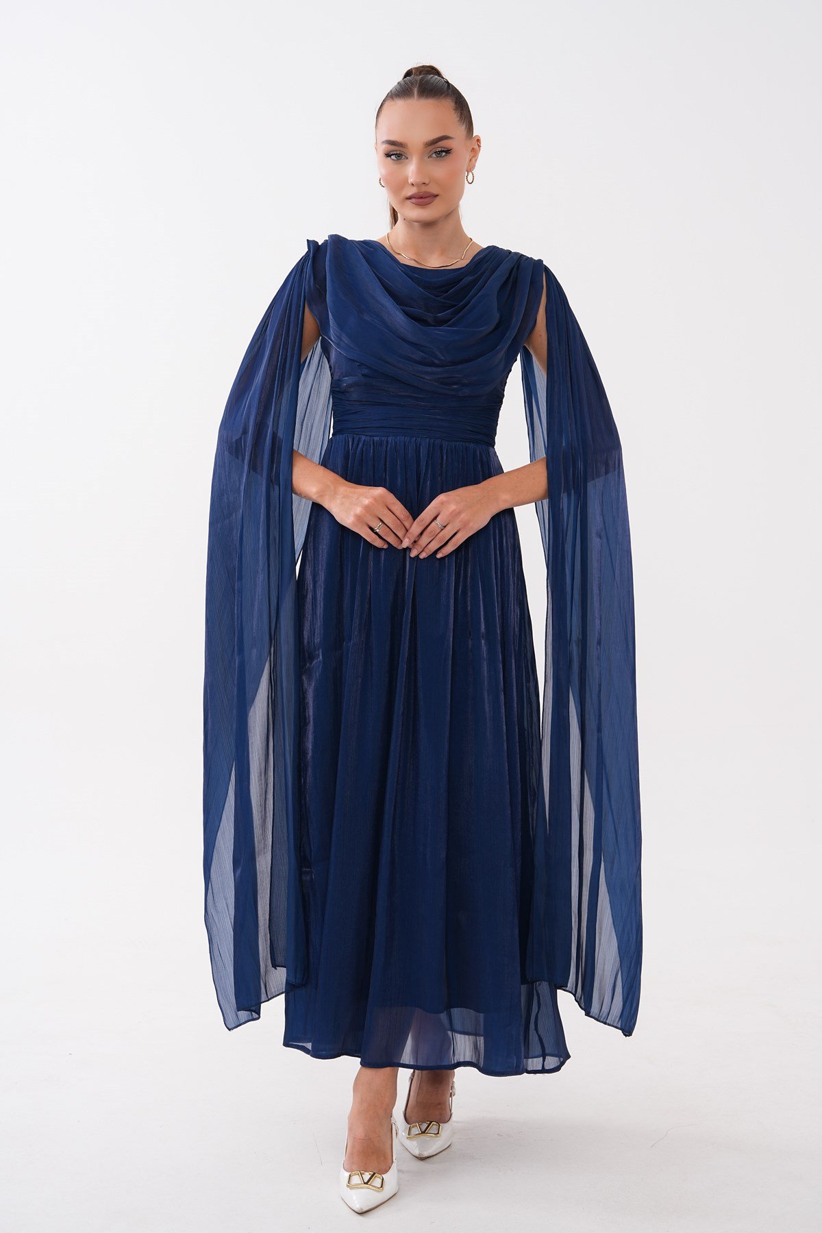 Kadın Omuz Tül Detaylı Pileli Lacivert Uzun Şifon Elbise